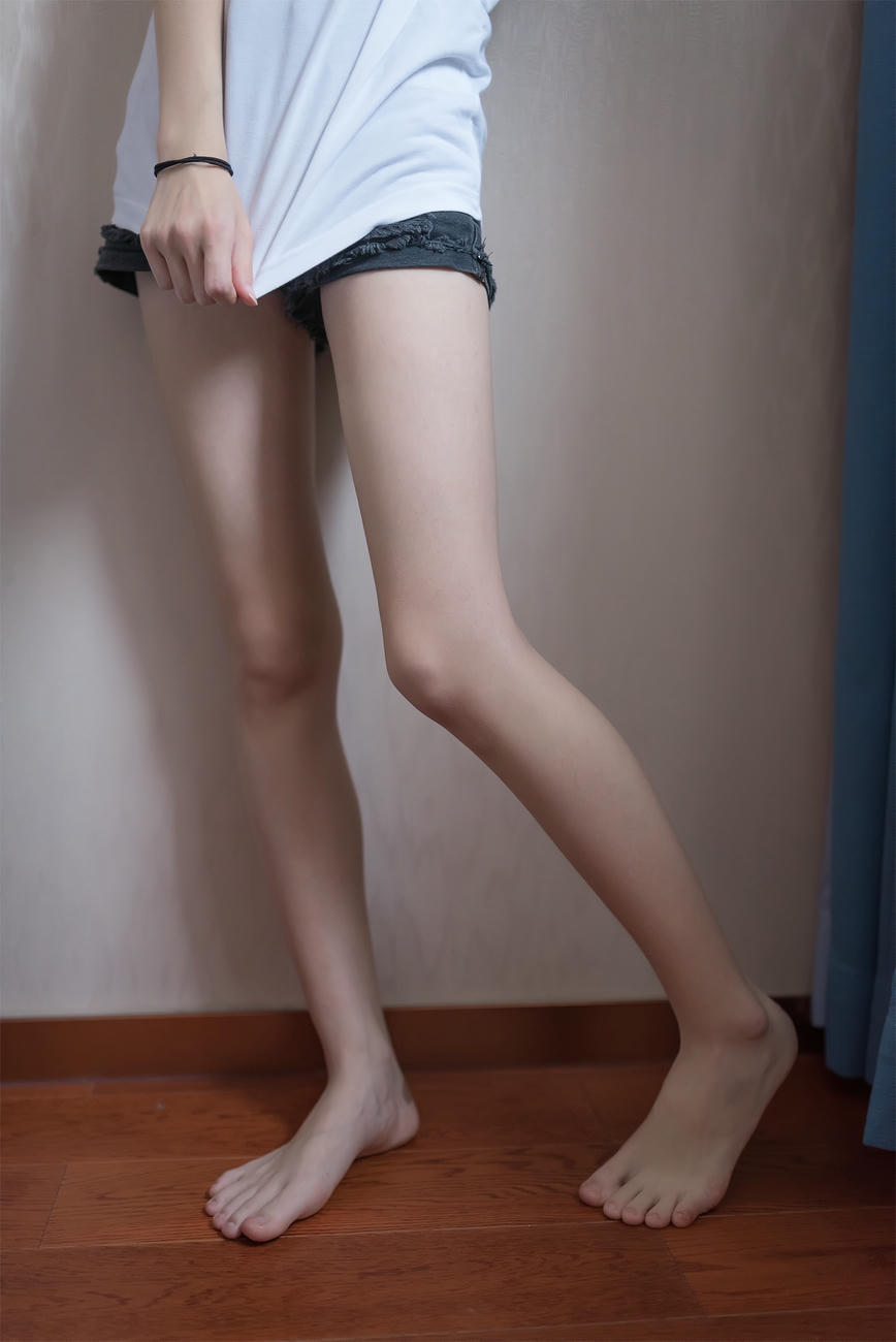 [喵糖映画]VOL.428 夏日热裤[50P／93MB]_第3集