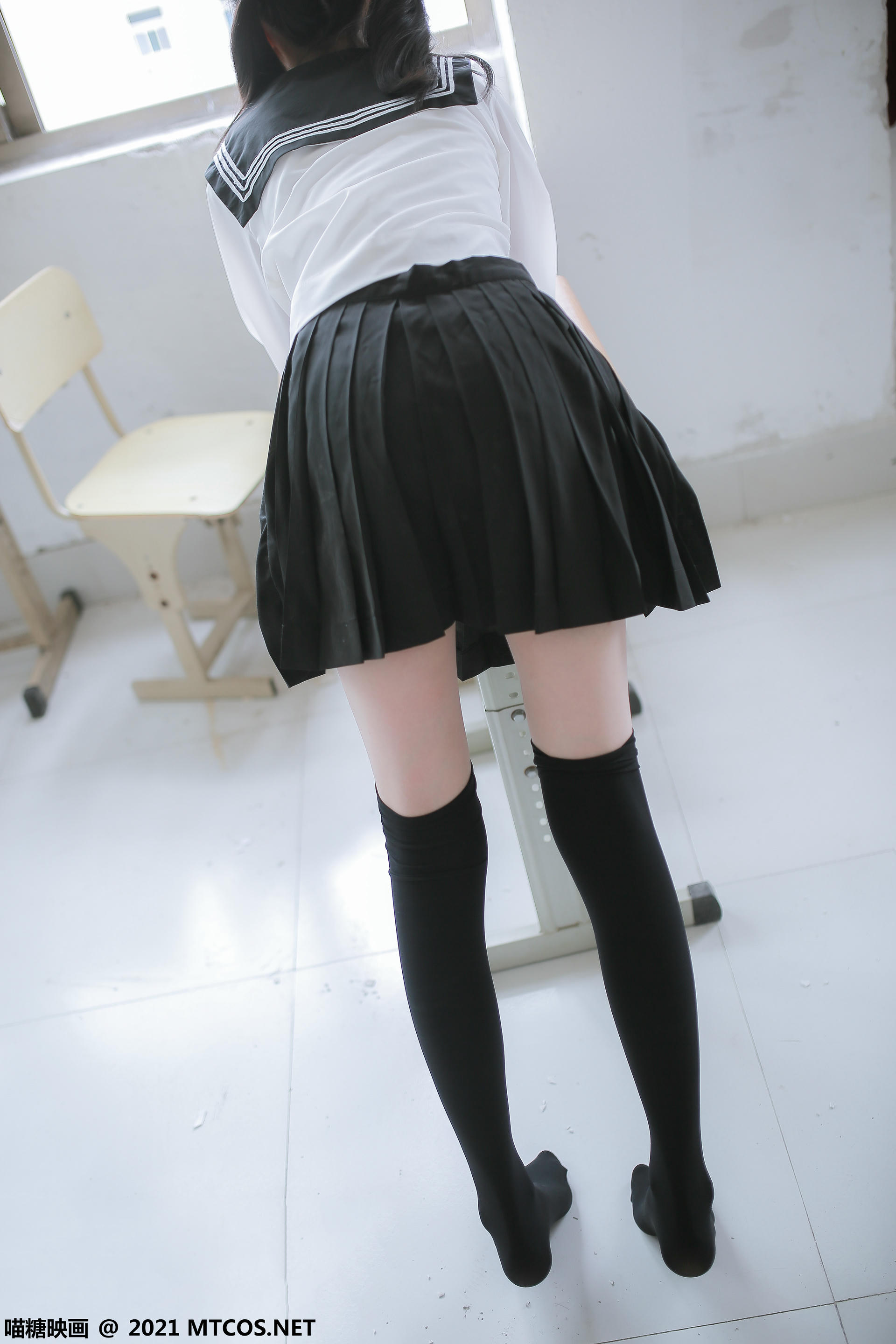 [喵糖映画]VOL.429 夏日热裤[20P／168MB]_第1集