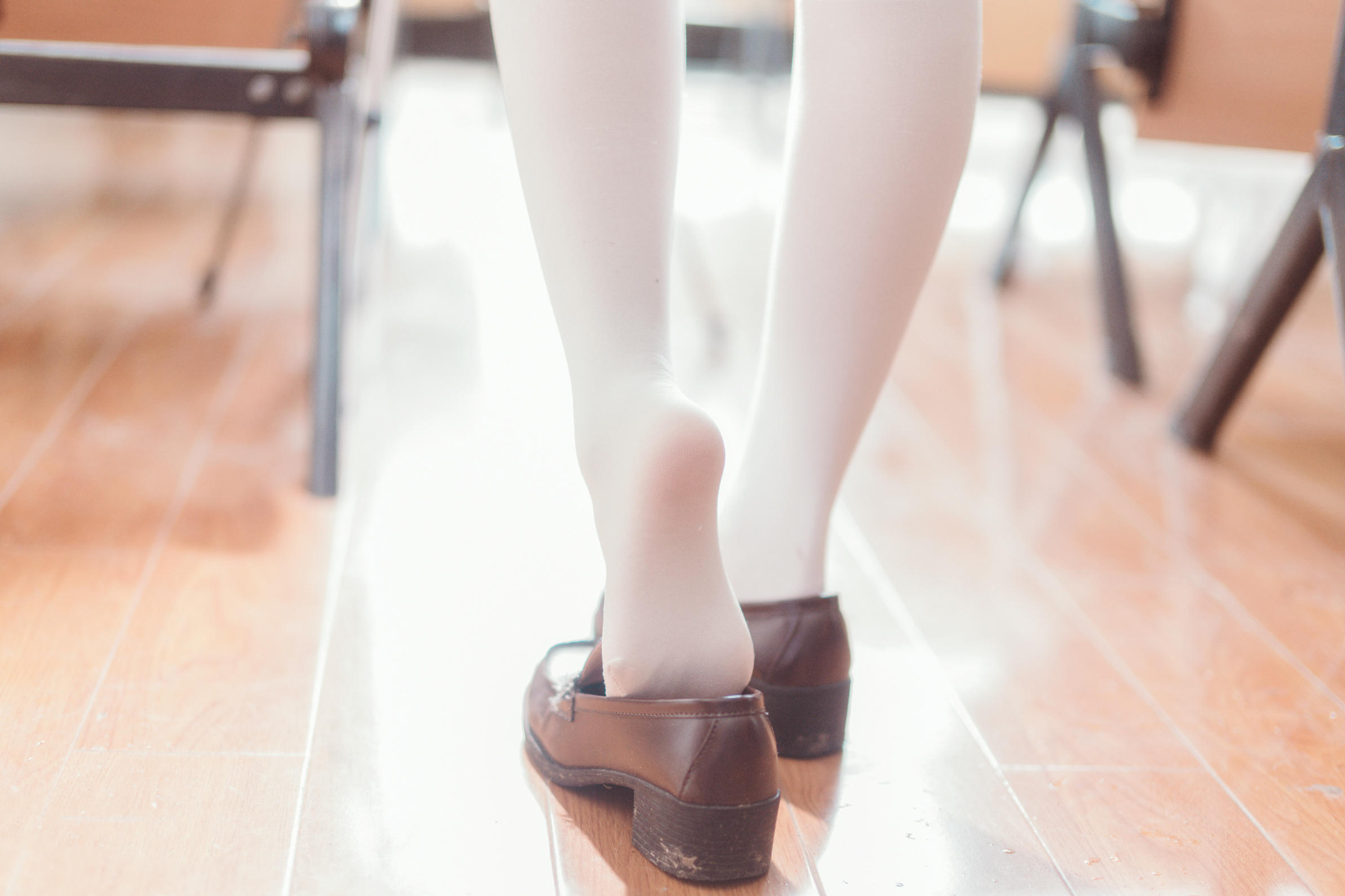 [喵糖映画]VOL.430 教室JK[32P／319MB]_第1集