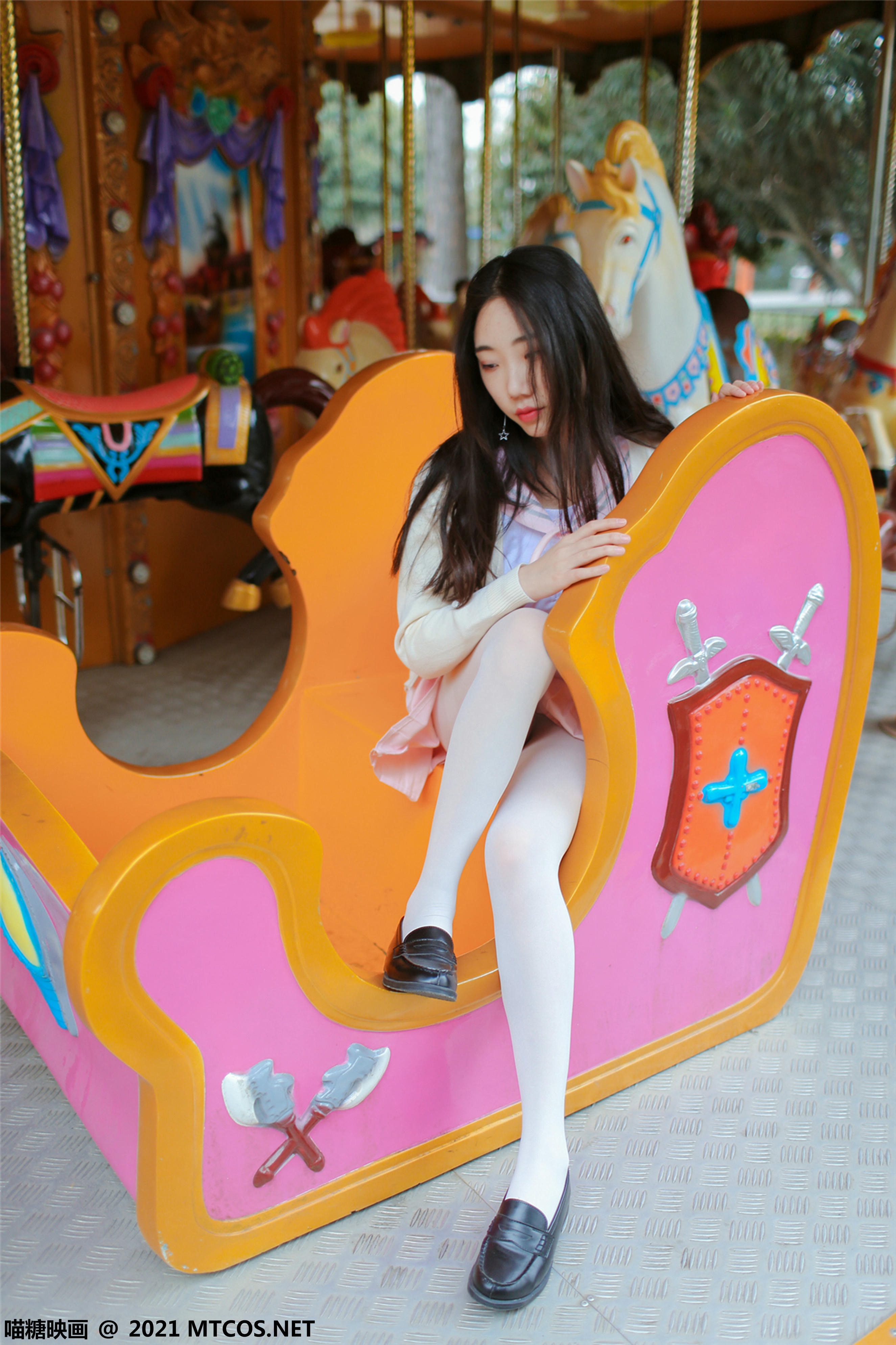 [喵糖映画]VOL.433 假日游乐场[33P／704MB]_第1集