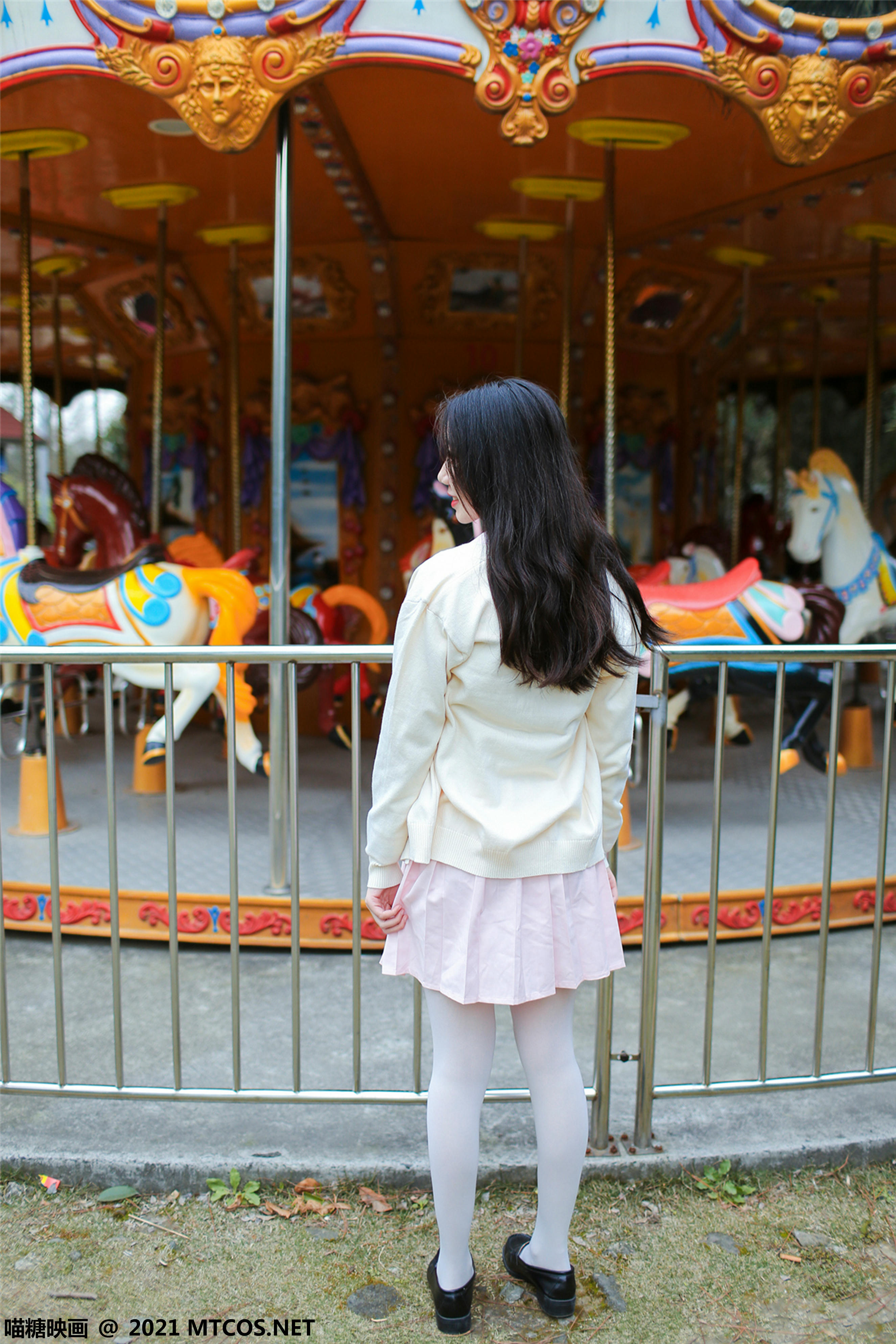 [喵糖映画]VOL.433 假日游乐场[33P／704MB]_第1集