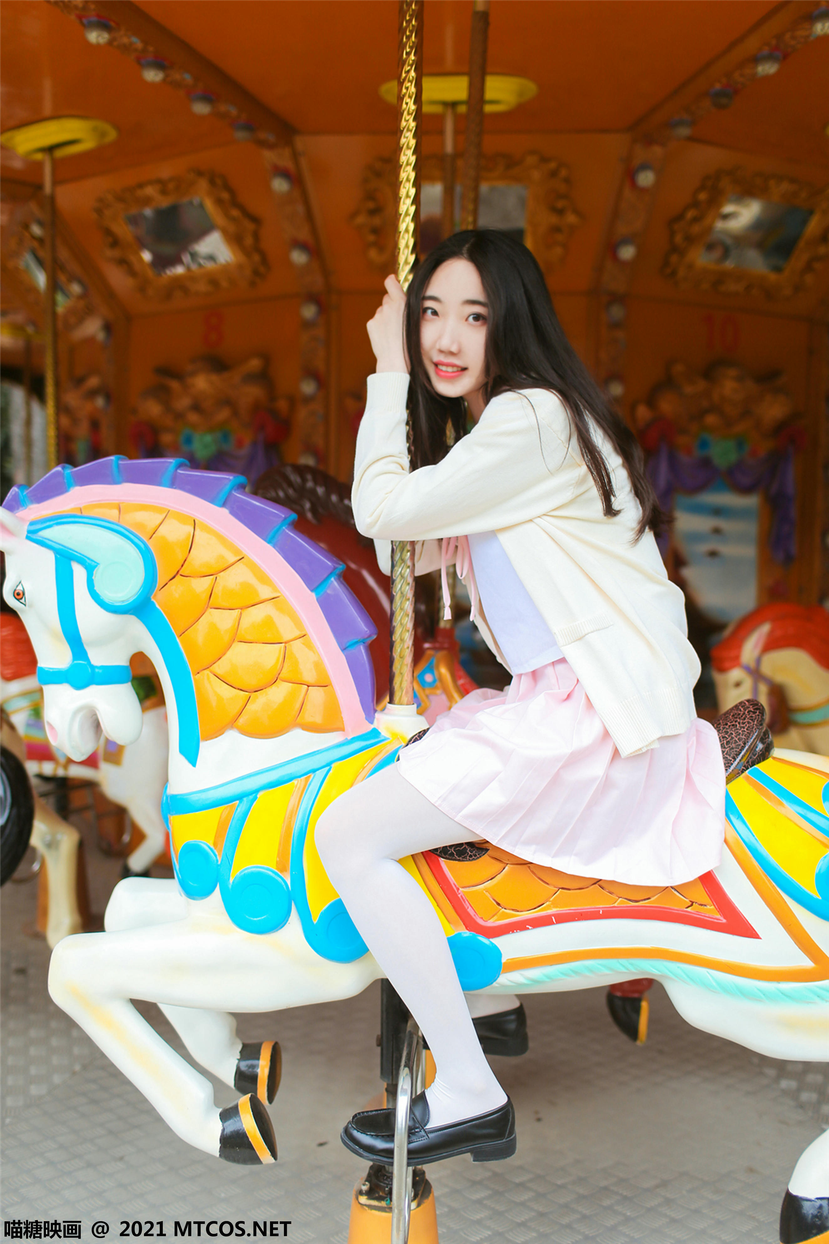 [喵糖映画]VOL.433 假日游乐场[33P／704MB]_第1集