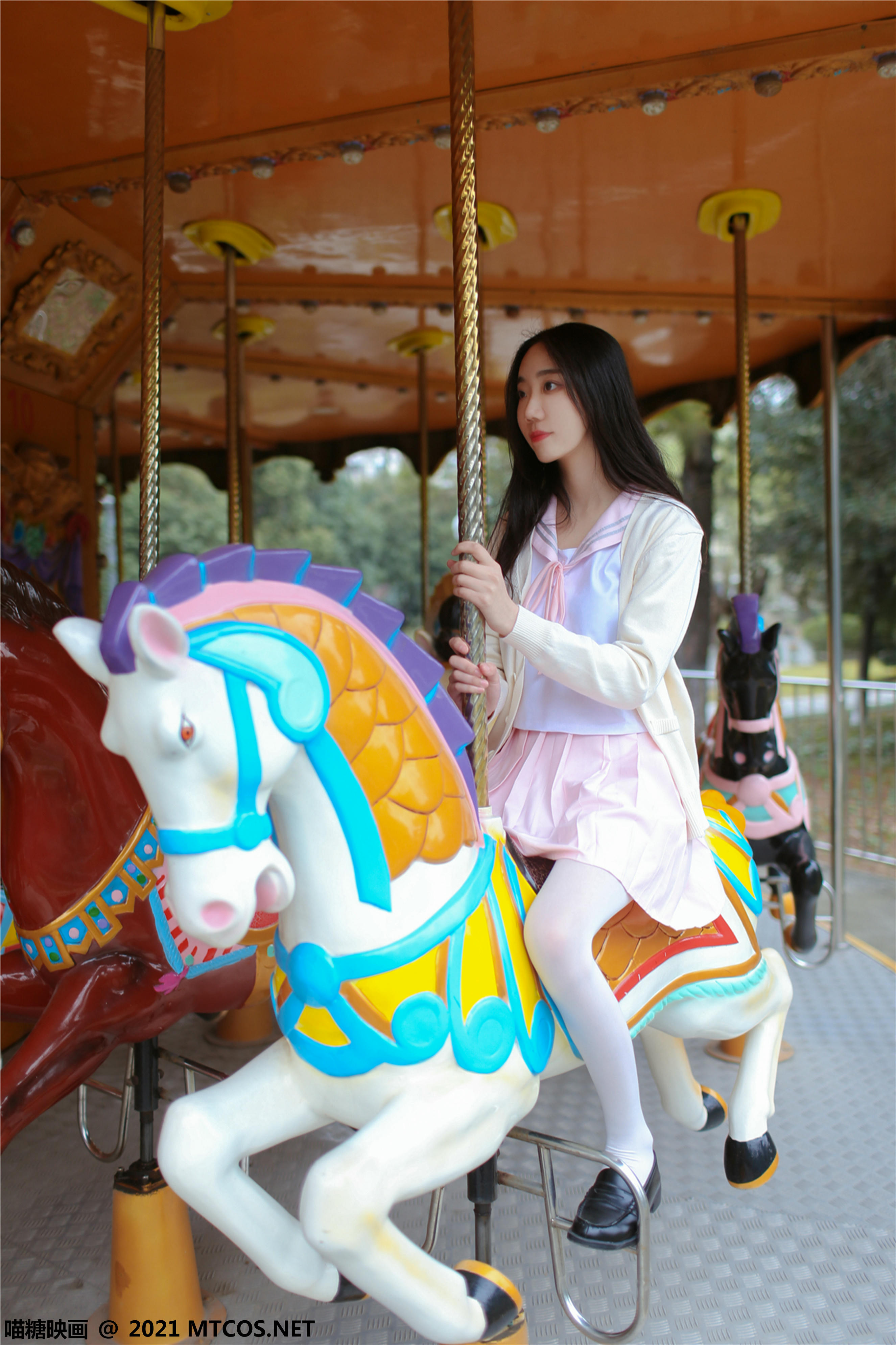 [喵糖映画]VOL.433 假日游乐场[33P／704MB]_第1集