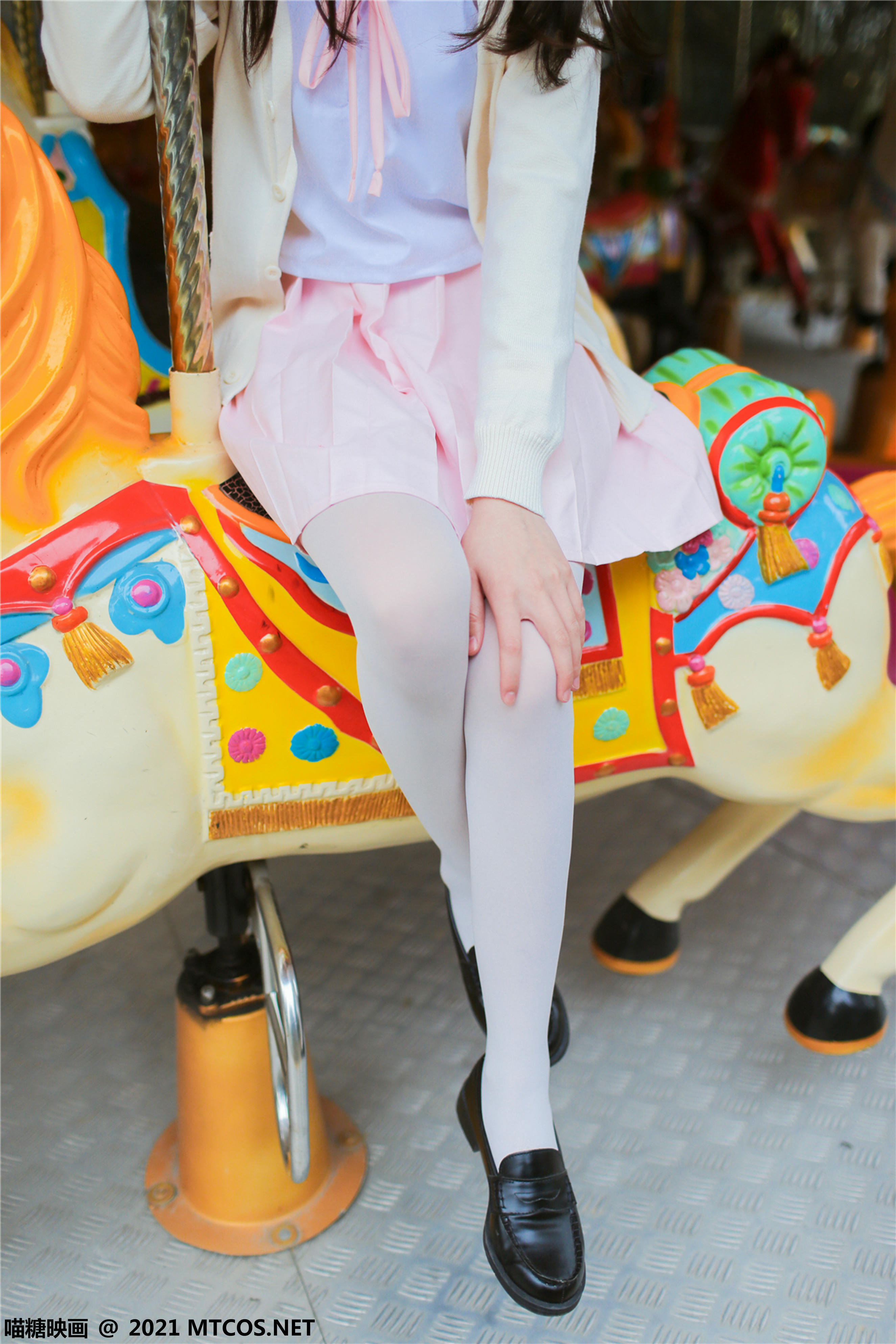 [喵糖映画]VOL.433 假日游乐场[33P／704MB]_第1集