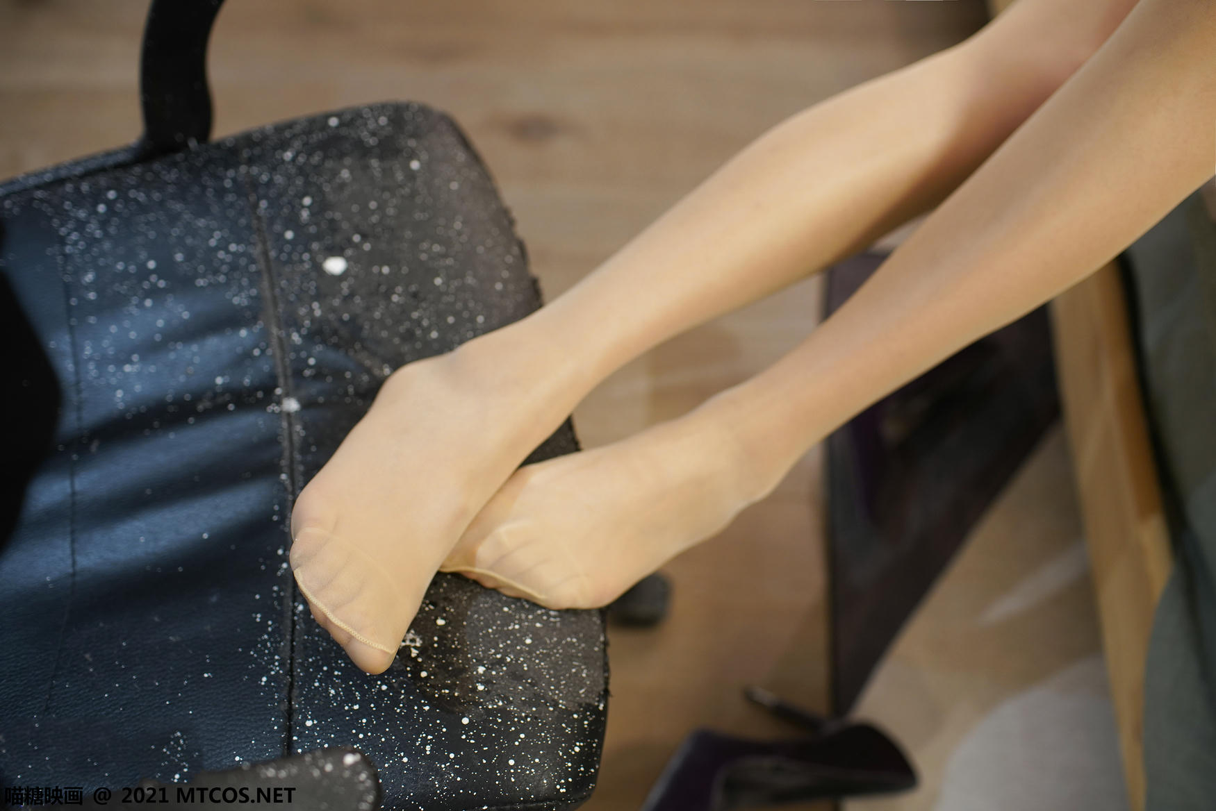 [喵糖映画]VOL.441 职业OL[32P／165MB]_第2集