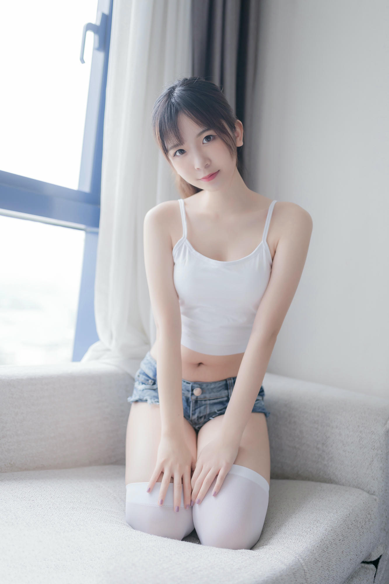 [喵糖映画]VOL.442 吊带热裤[36P／124MB]_第1集