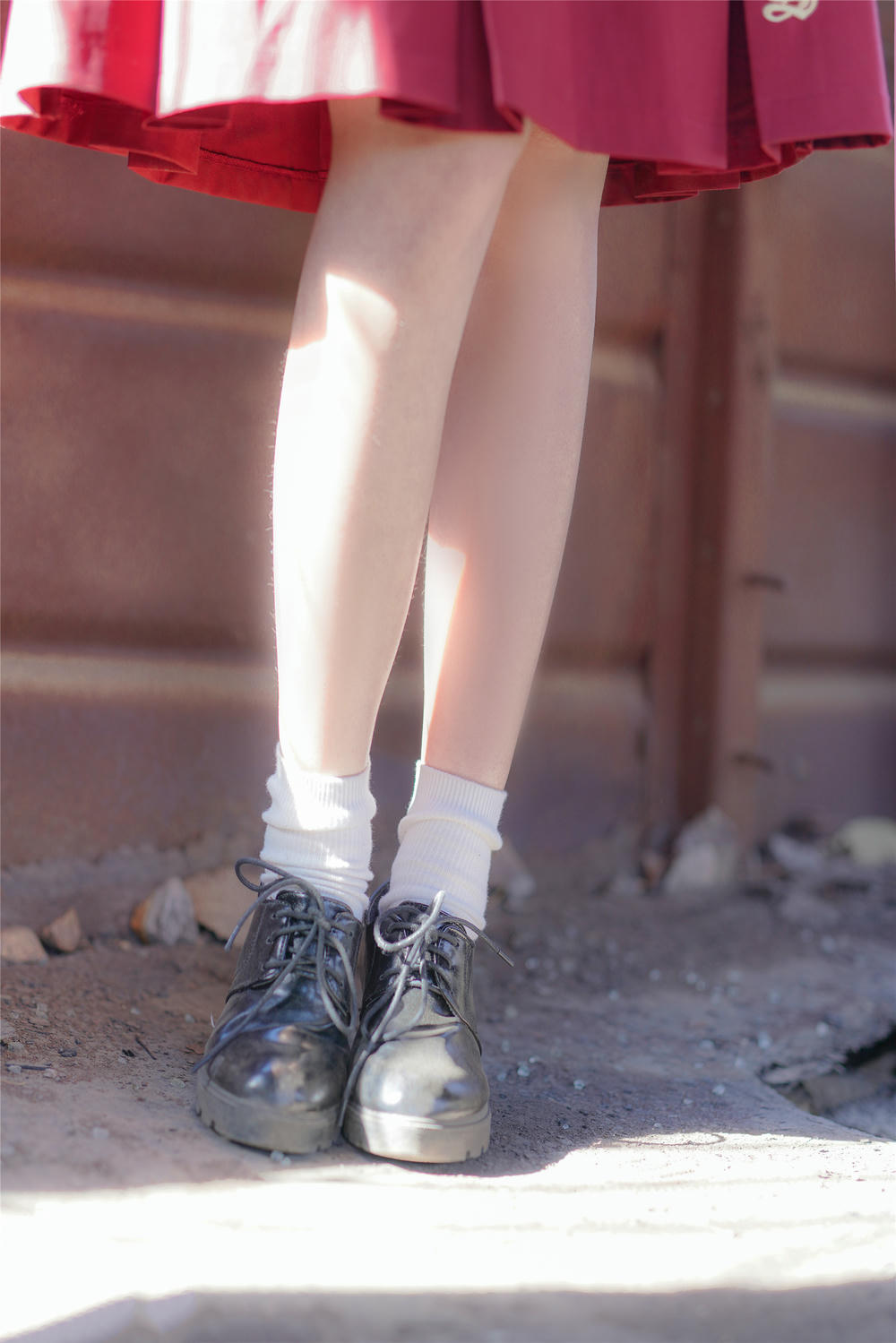 [喵糖映画]VOL.444 红色JK裙[39P／107MB]_第1集