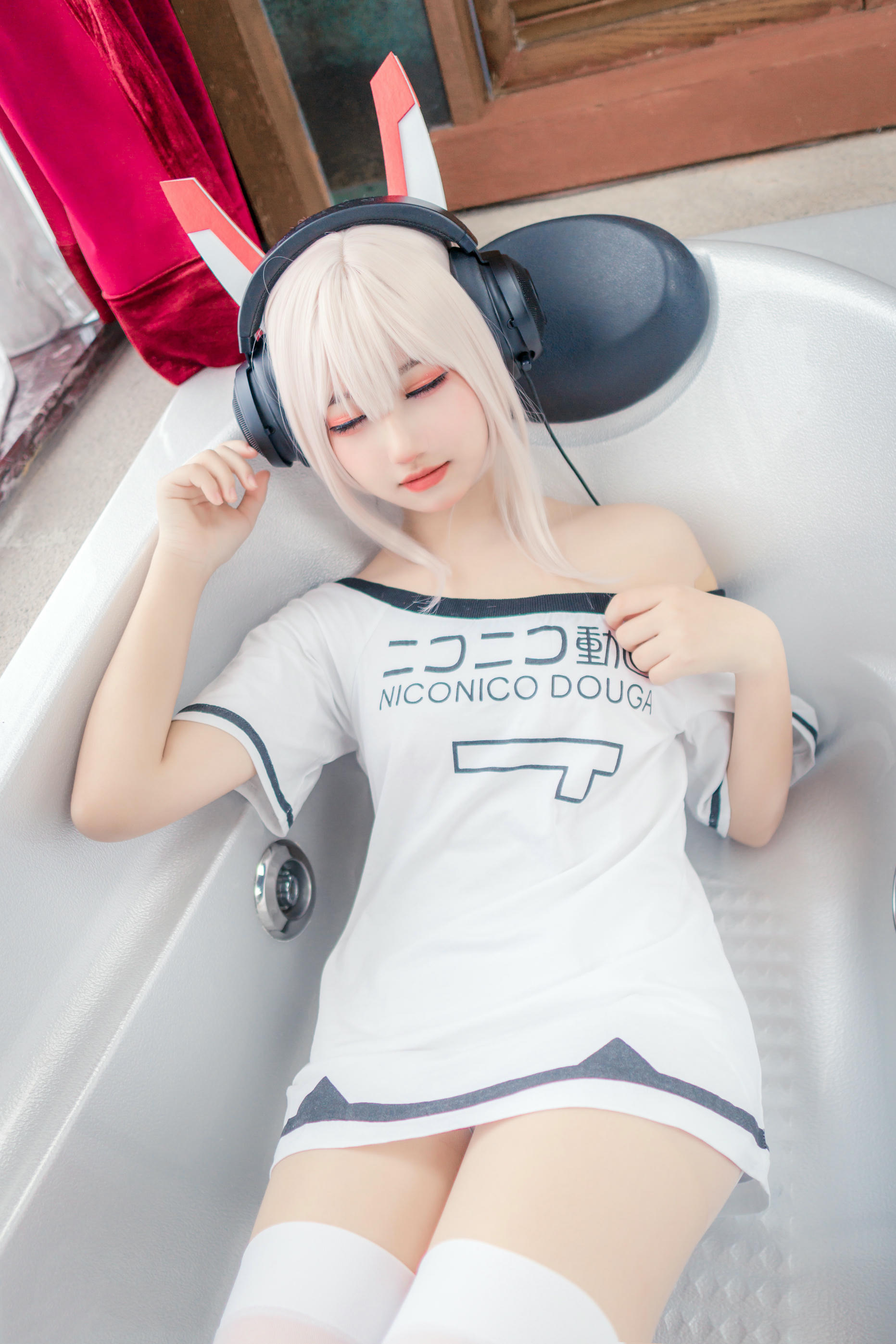 [喵糖映画]VOL.447 凌波酱[39P／251MB]_第1集