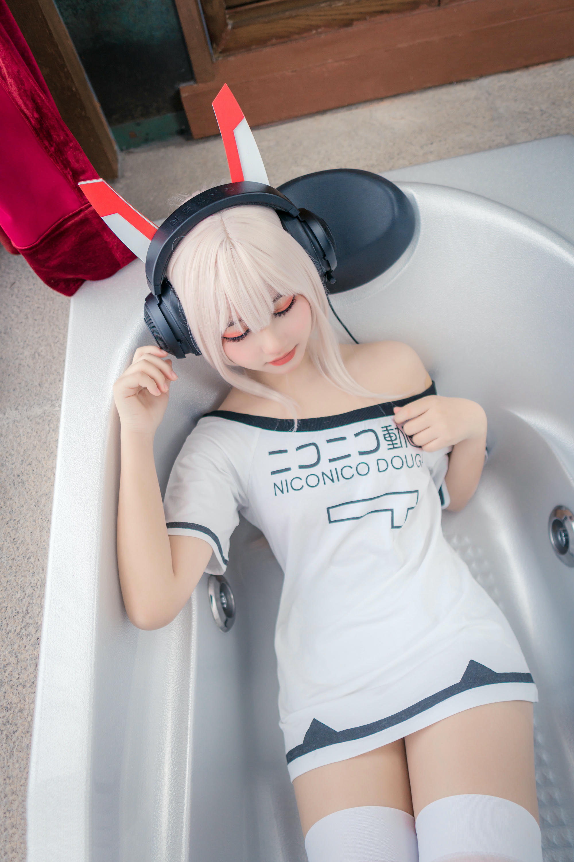 [喵糖映画]VOL.447 凌波酱[39P／251MB]_第1集