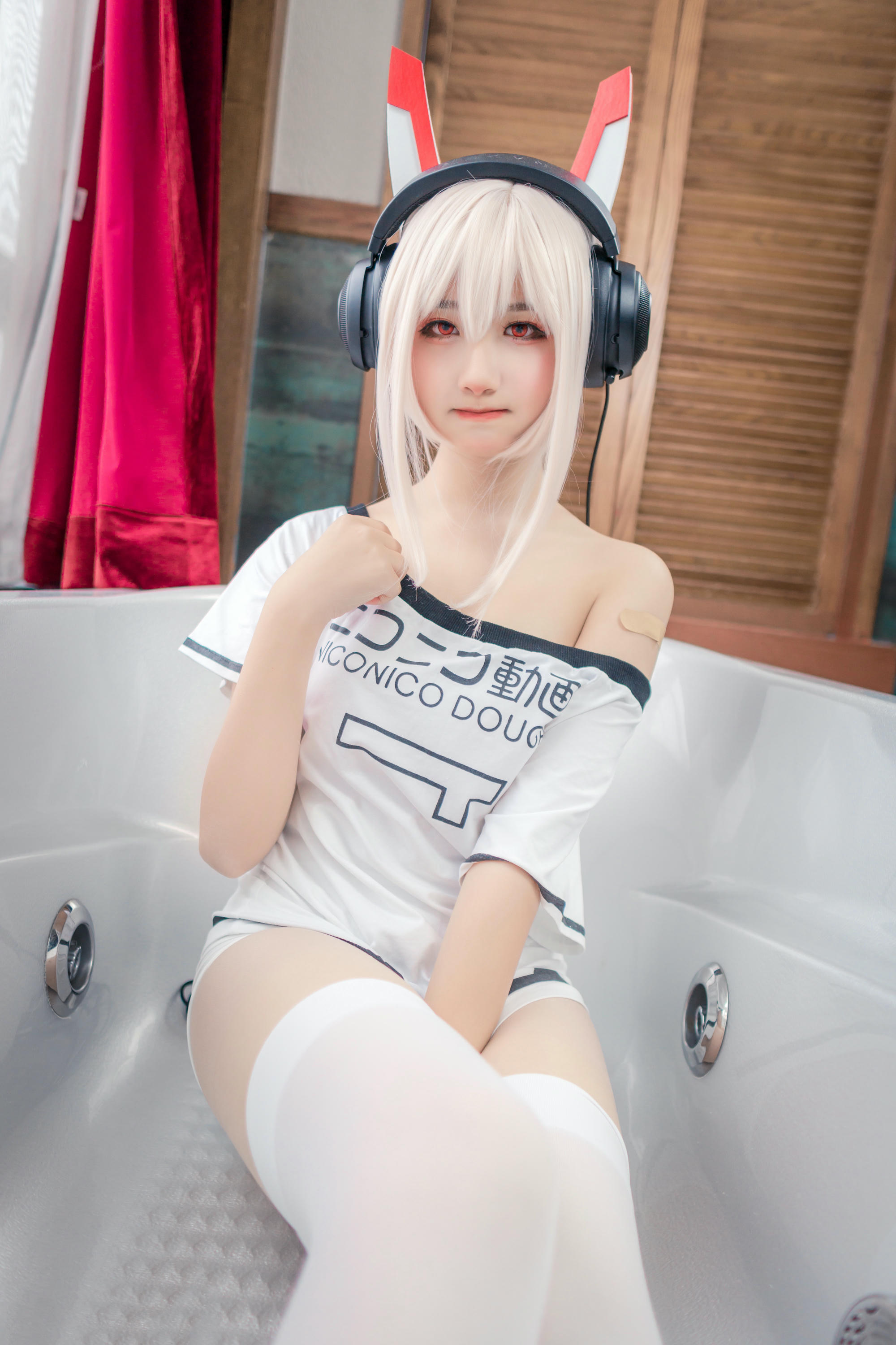 [喵糖映画]VOL.447 凌波酱[39P／251MB]_第1集