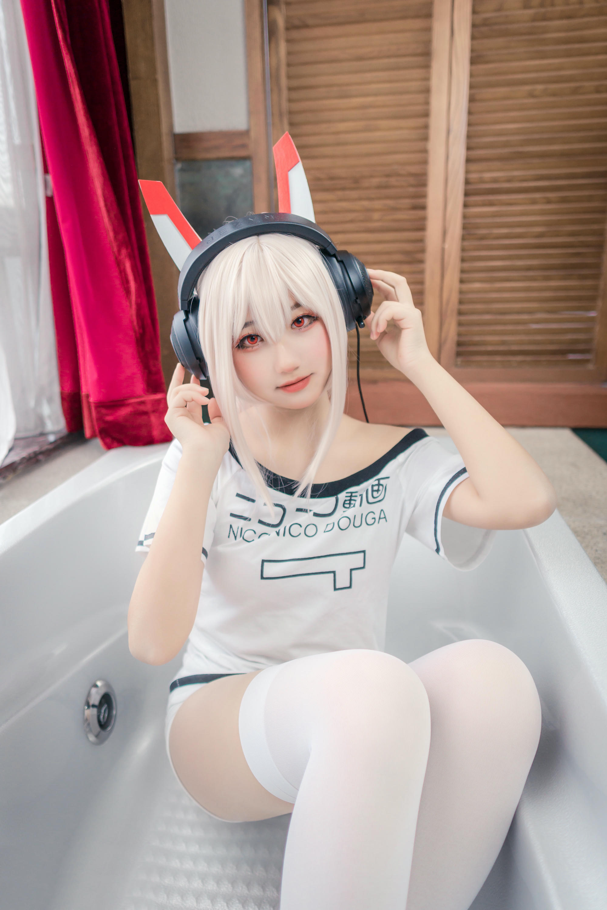 [喵糖映画]VOL.447 凌波酱[39P／251MB]_第1集