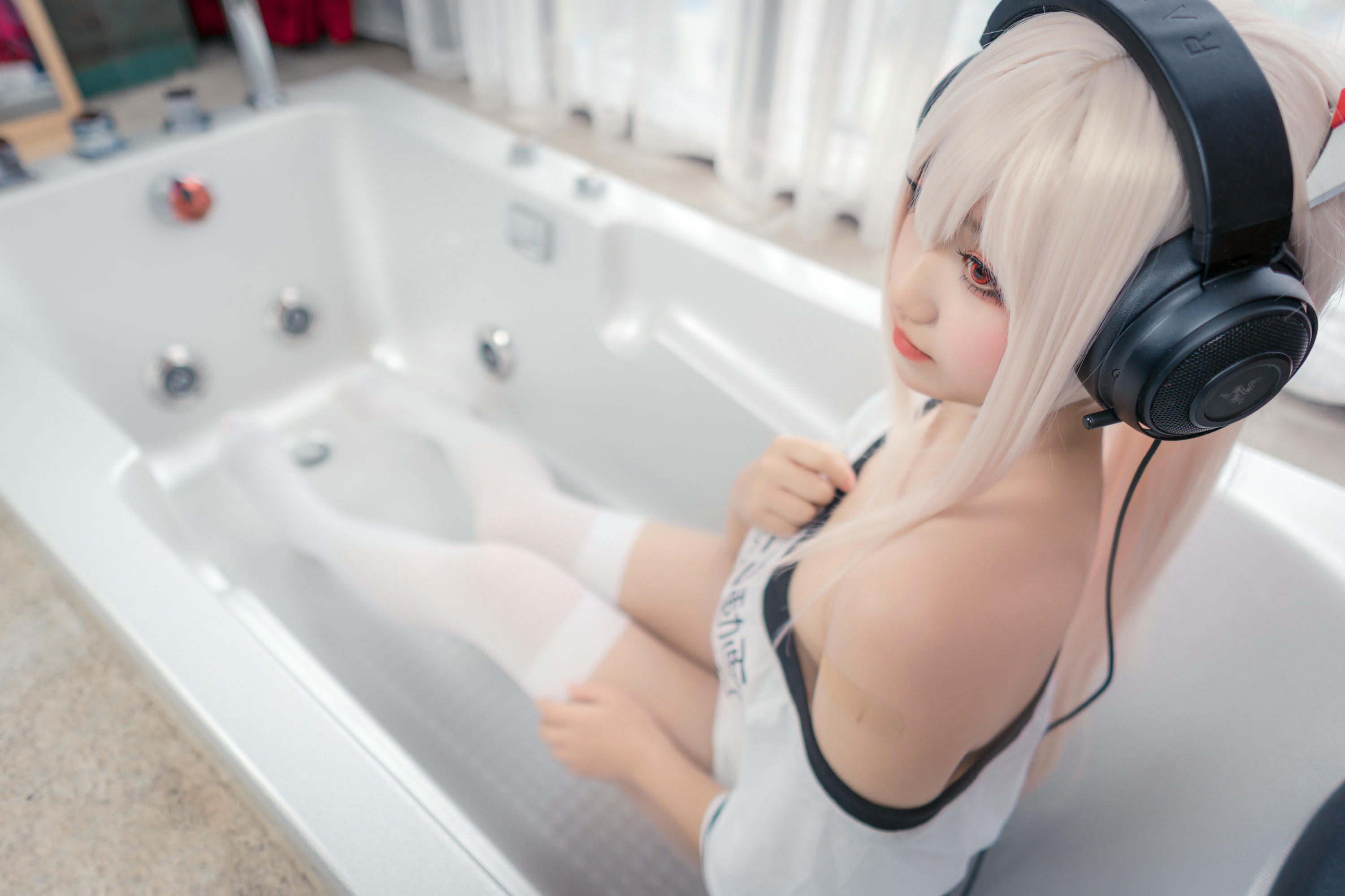 [喵糖映画]VOL.447 凌波酱[39P／251MB]_第1集