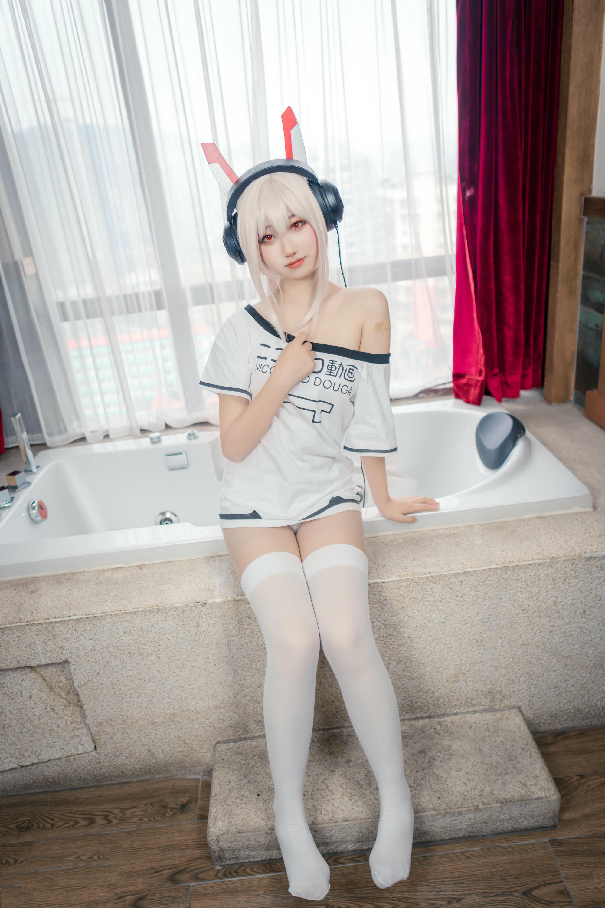 [喵糖映画]VOL.447 凌波酱[39P／251MB]_第1集