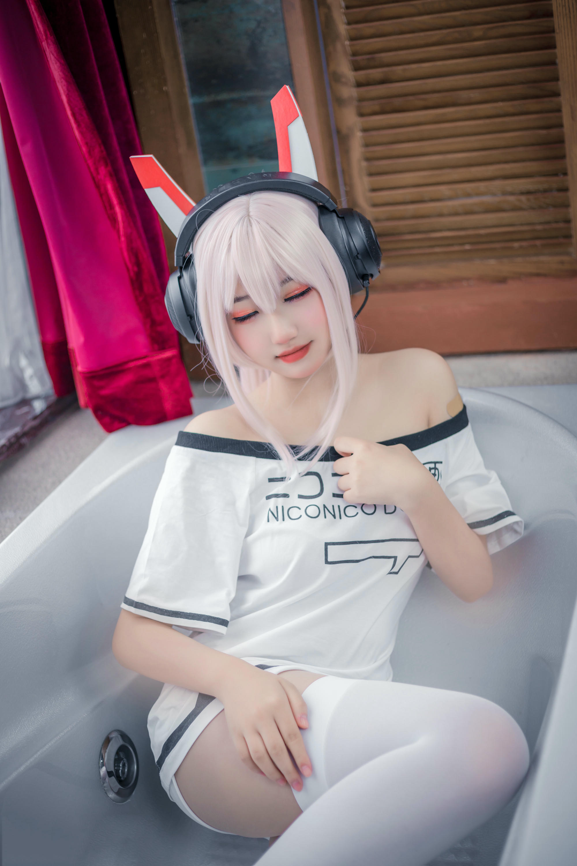 [喵糖映画]VOL.447 凌波酱[39P／251MB]_第2集