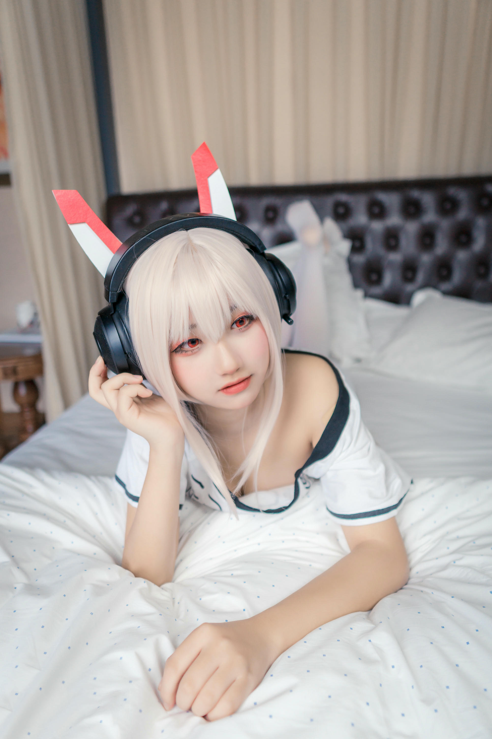 [喵糖映画]VOL.447 凌波酱[39P／251MB]_第1集