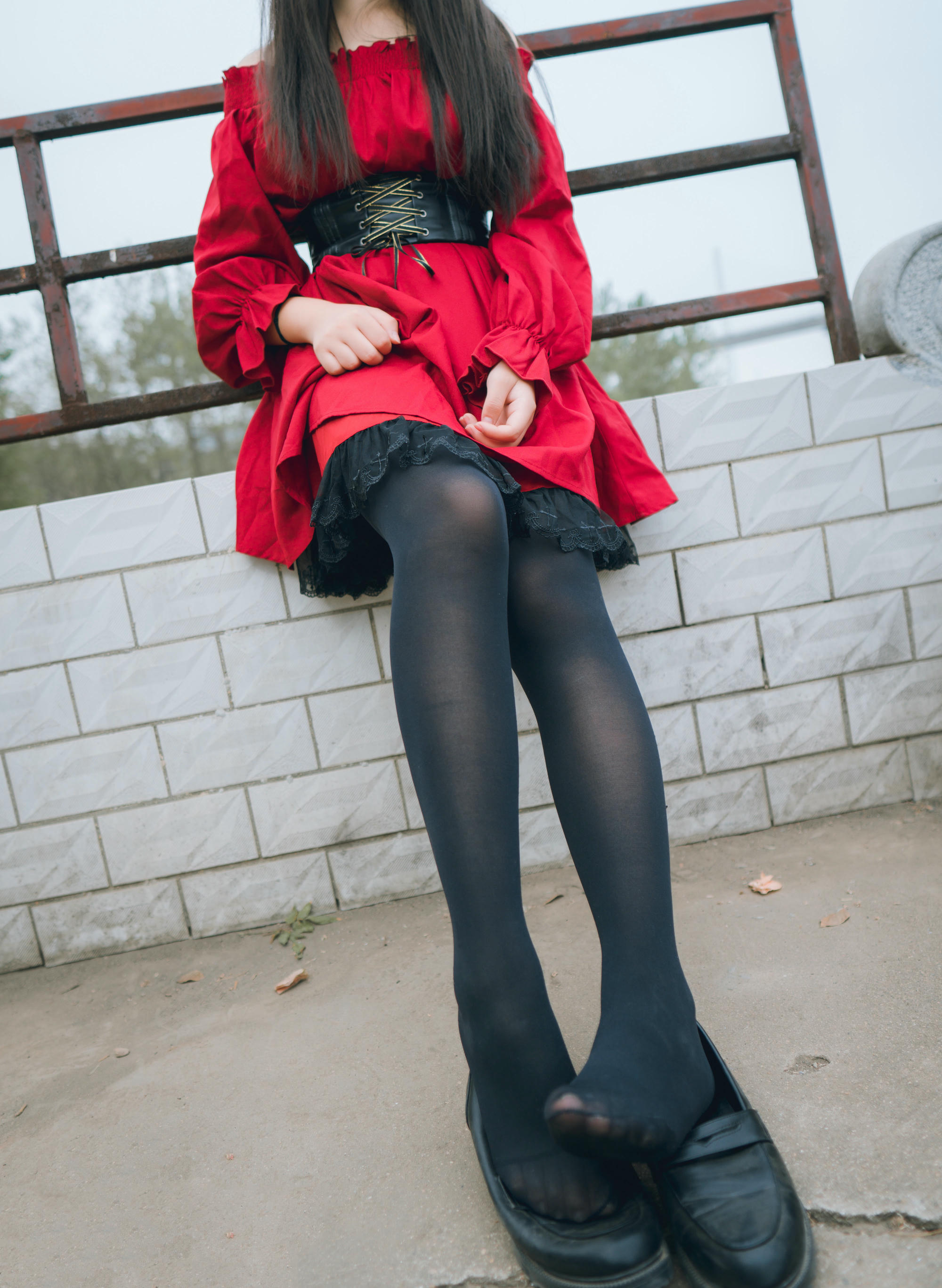 [喵糖映画]VOL.453 红与黑[30P／207MB]_第1集