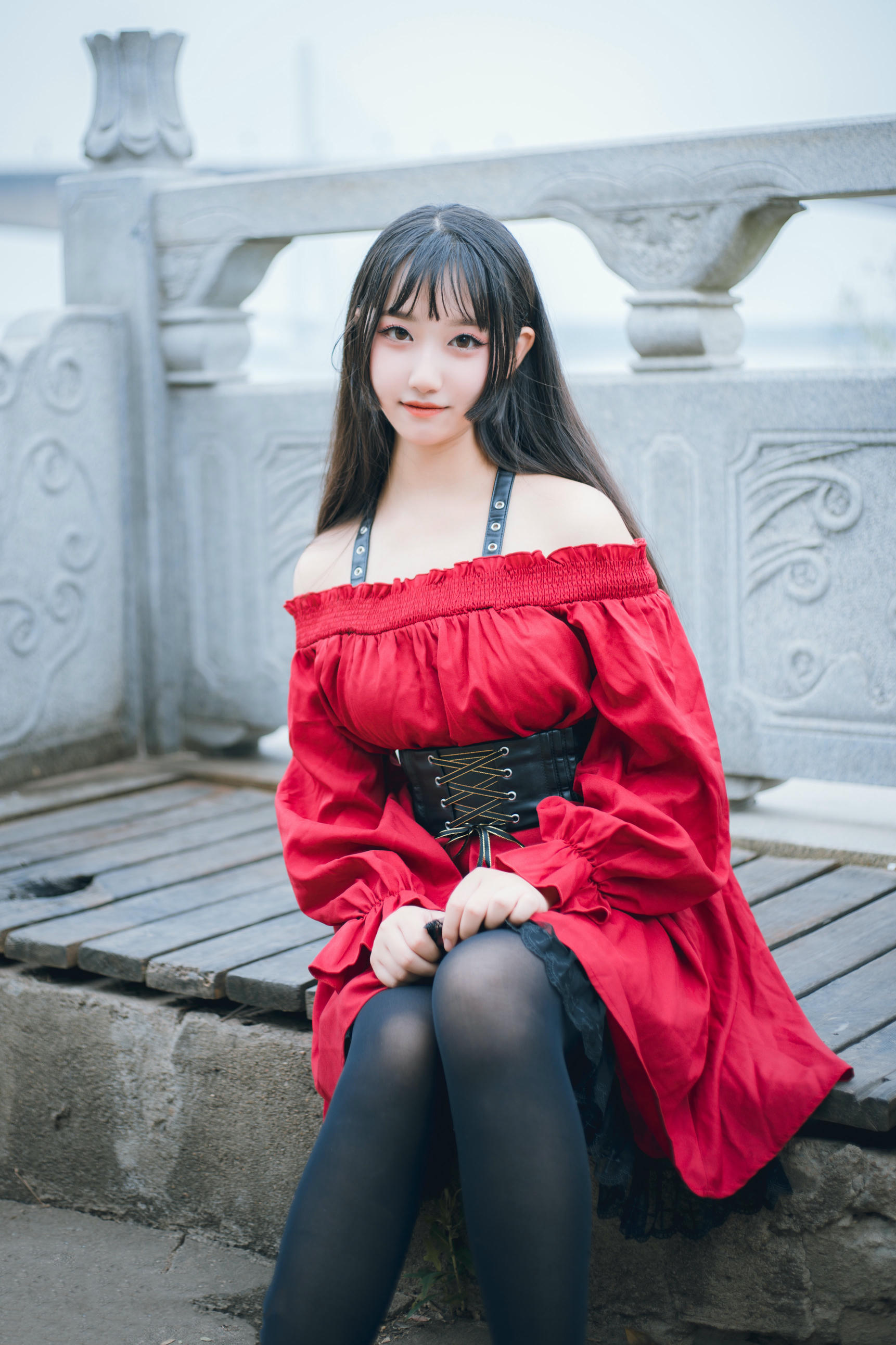 [喵糖映画]VOL.453 红与黑[30P／207MB]_第1集