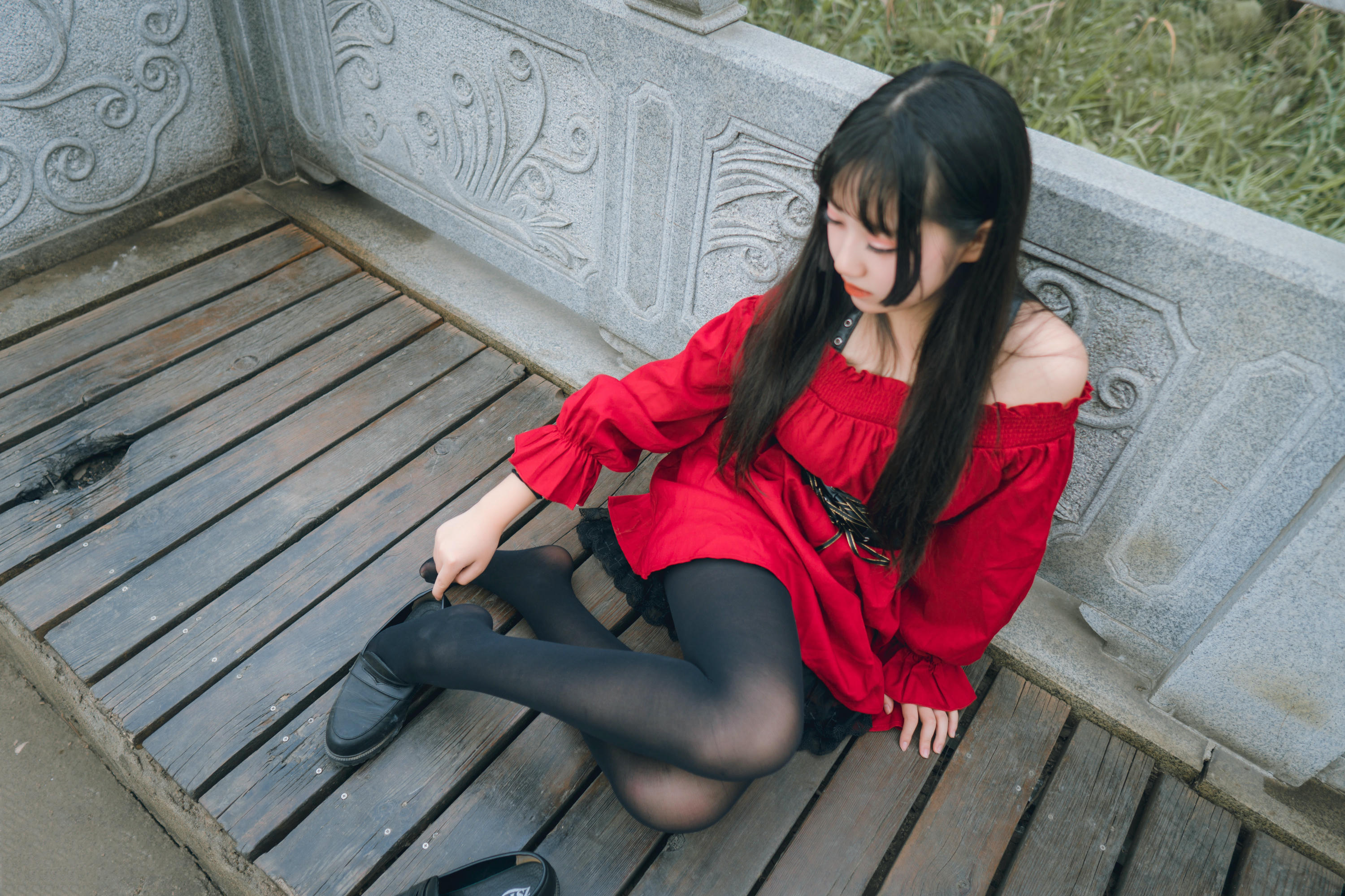 [喵糖映画]VOL.453 红与黑[30P／207MB]_第2集