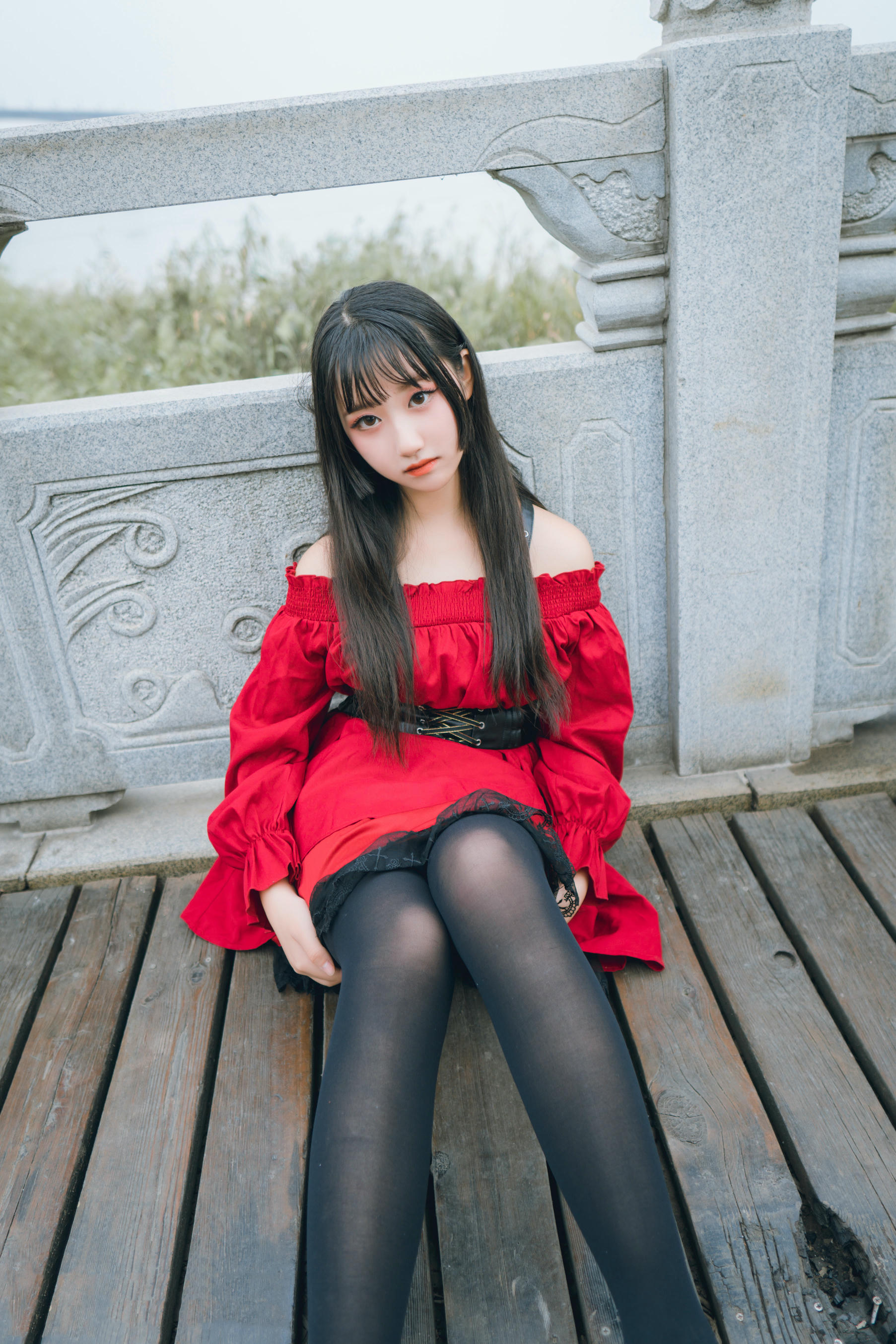 [喵糖映画]VOL.453 红与黑[30P／207MB]_第2集