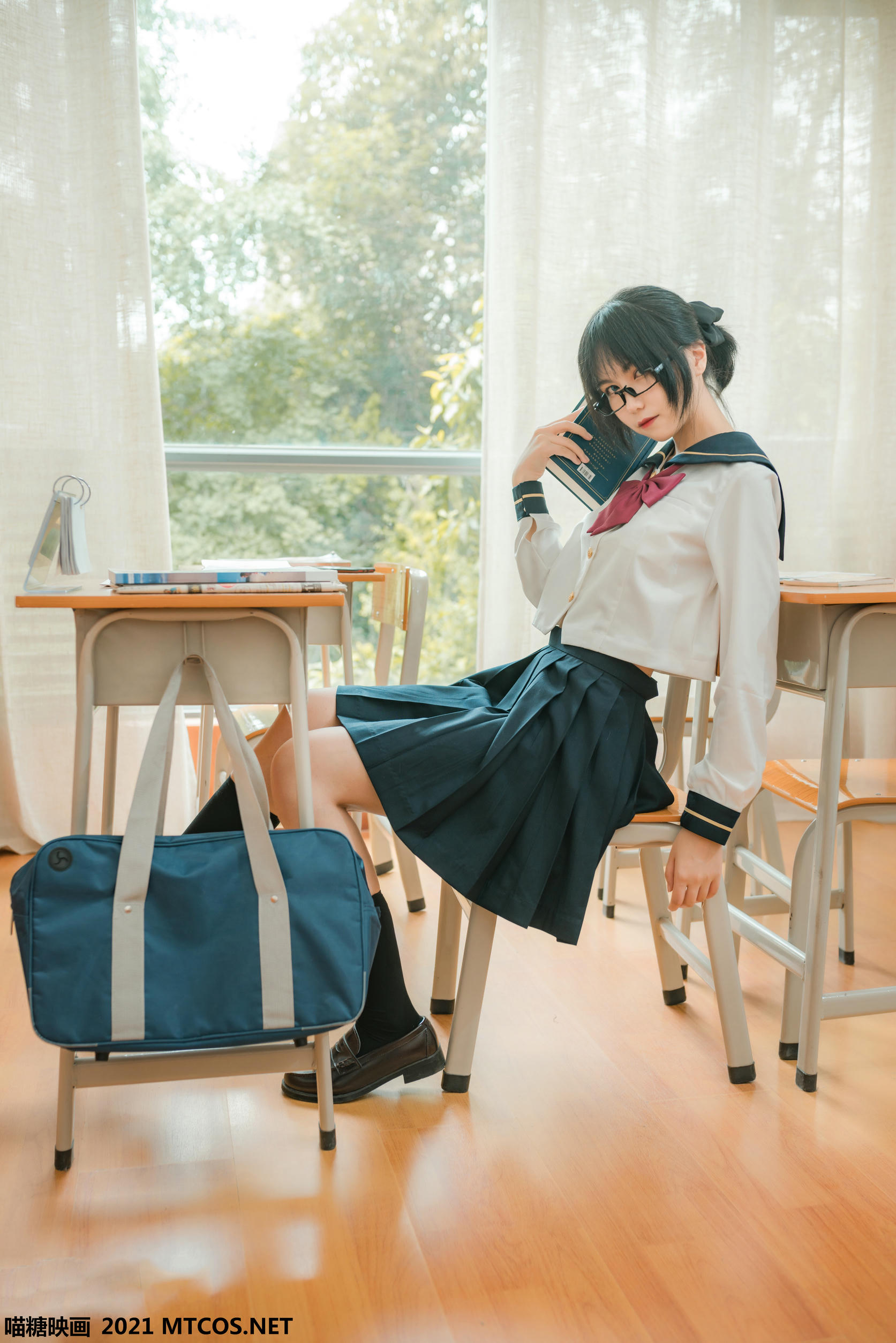 [喵糖映画]VOL.459 慵懒的JK[29P／326MB]_第1集