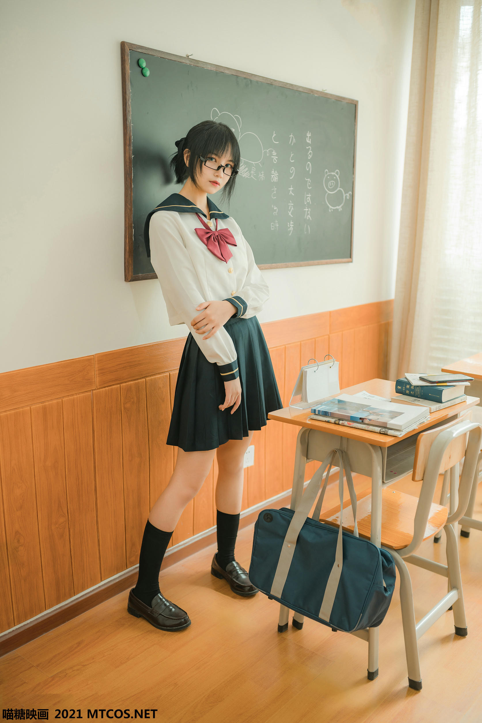 [喵糖映画]VOL.459 慵懒的JK[29P／326MB]_第1集