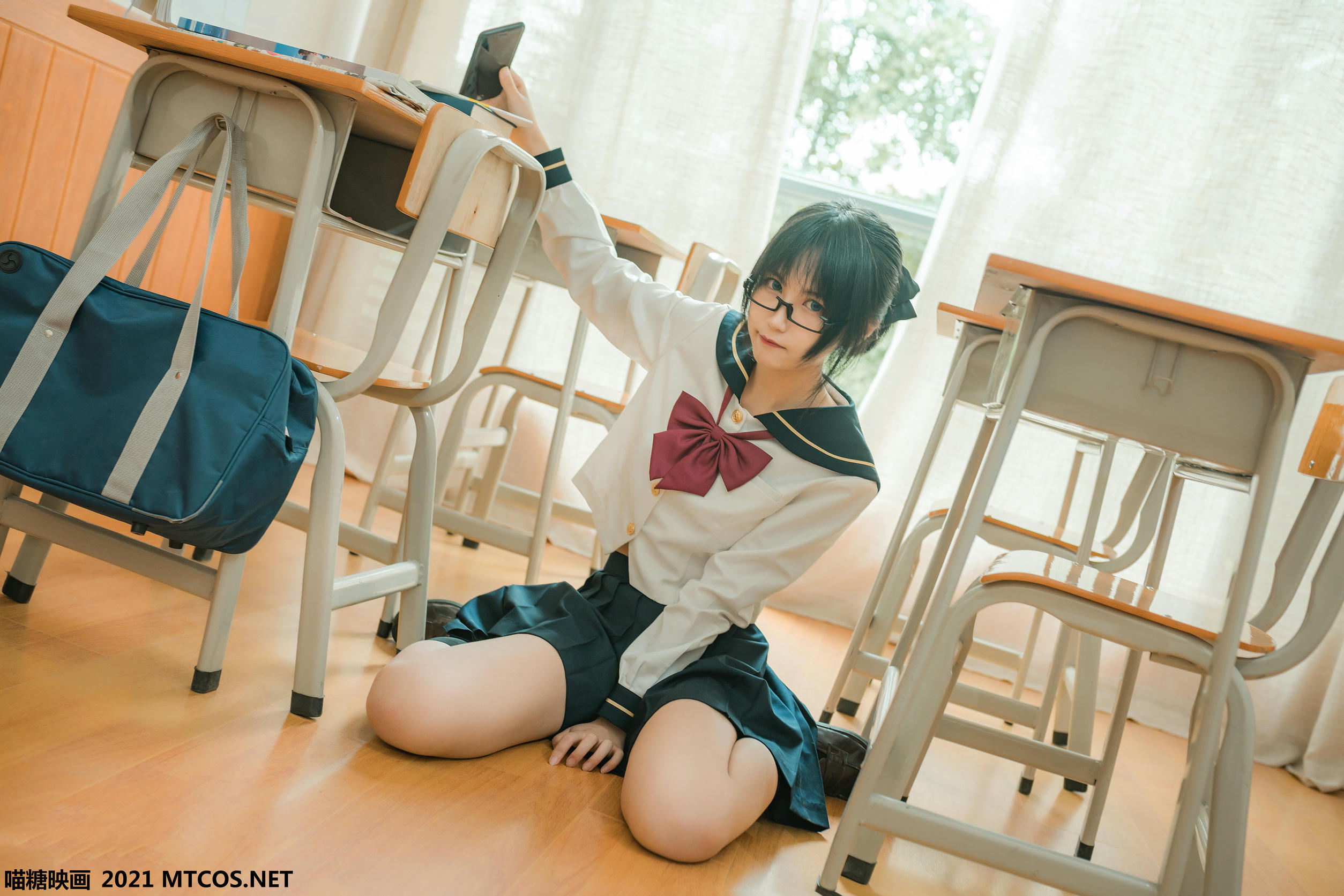 [喵糖映画]VOL.459 慵懒的JK[29P／326MB]_第1集