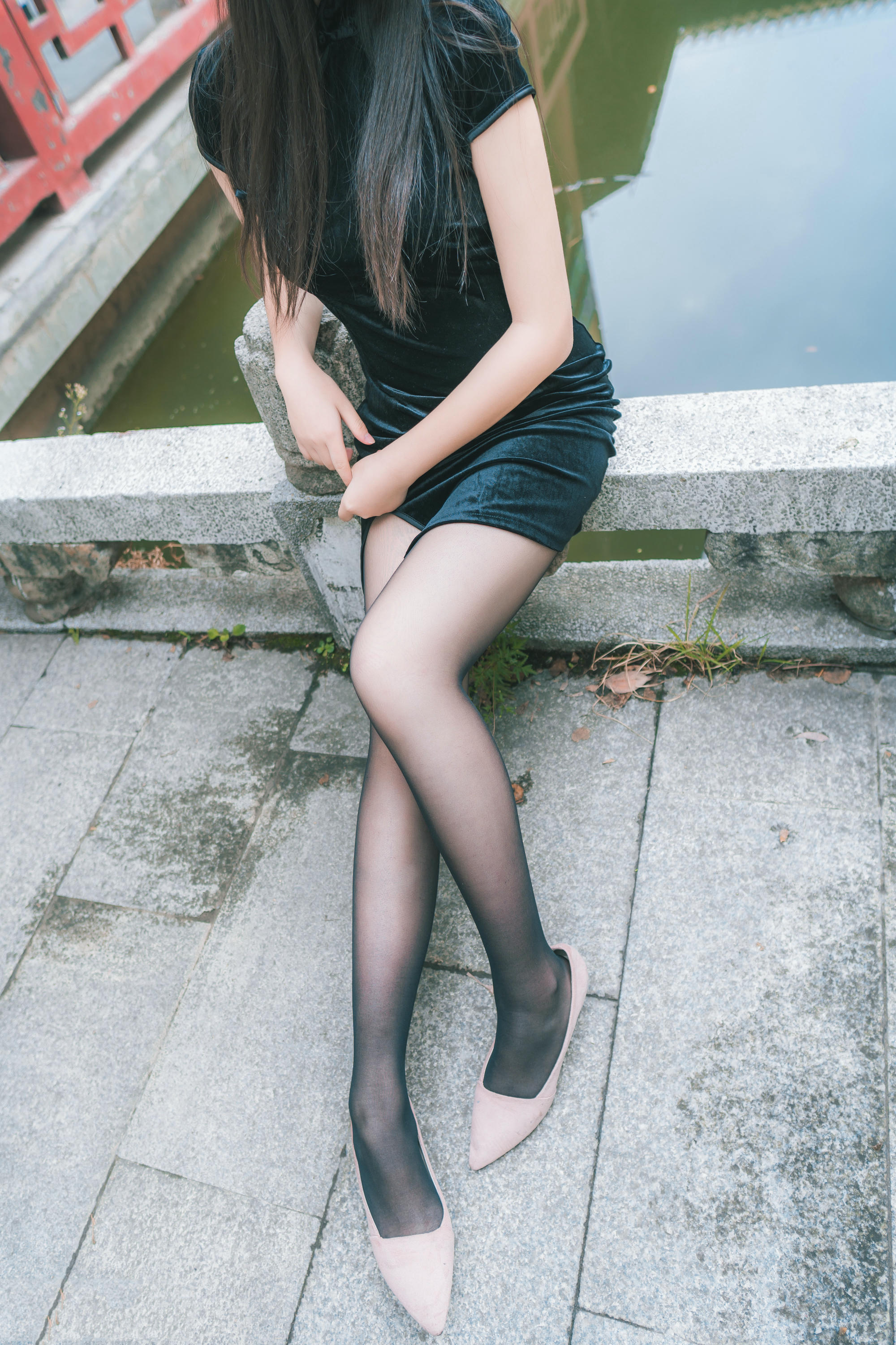 [喵糖映画]VOL.461 旗袍园游[36P／244MB]_第1集