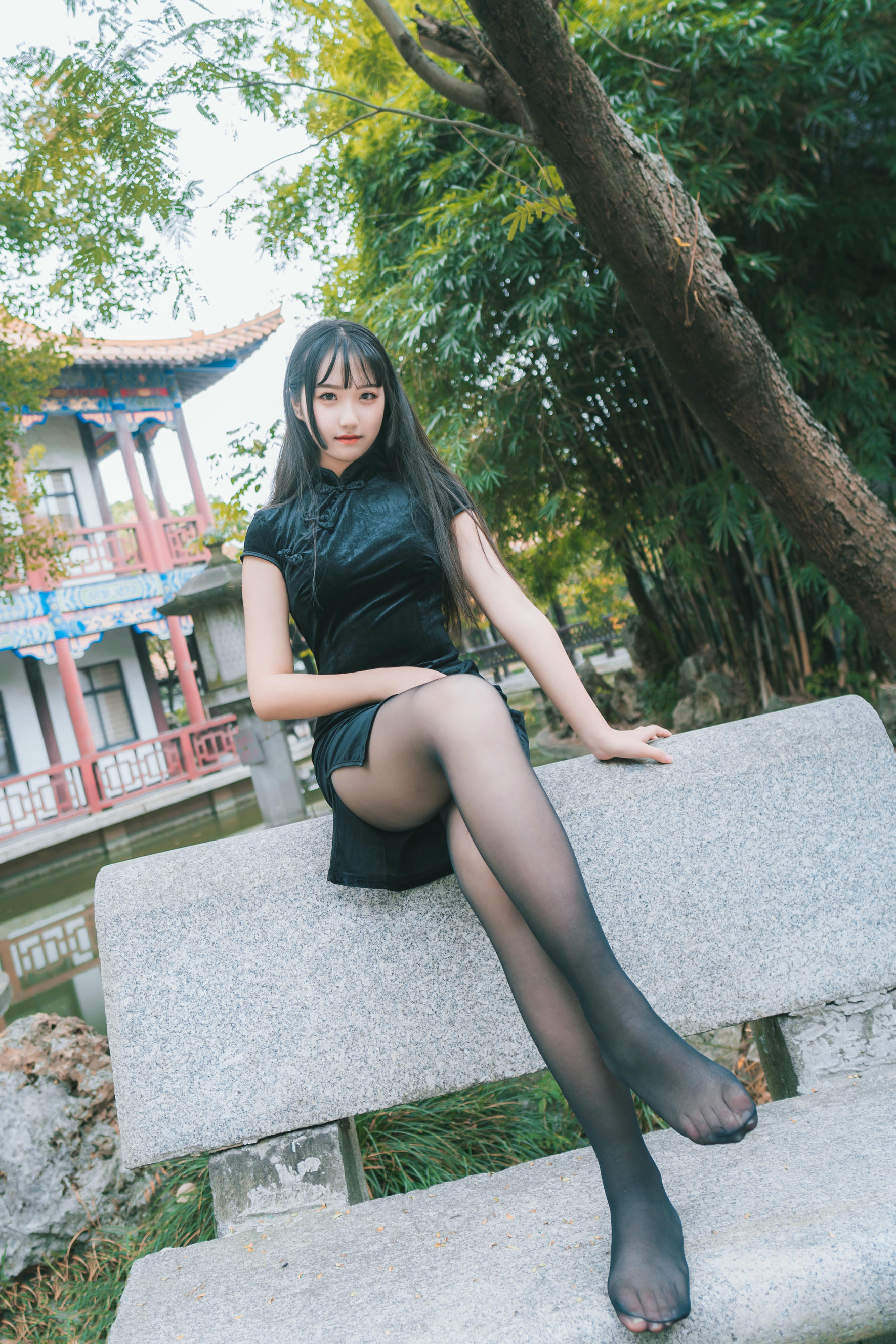 [喵糖映画]VOL.461 旗袍园游[36P／244MB]_第1集