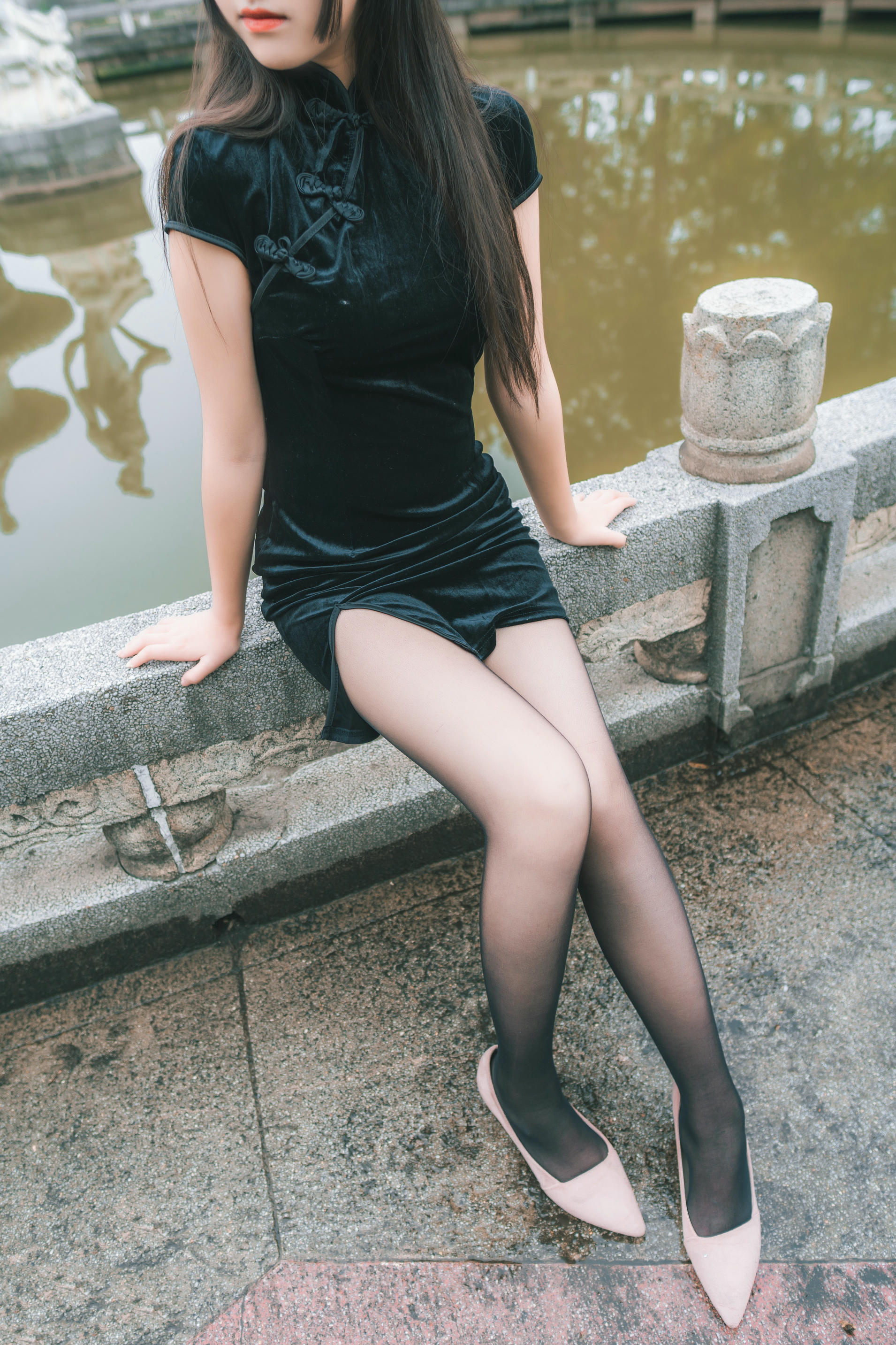 [喵糖映画]VOL.461 旗袍园游[36P／244MB]_第2集