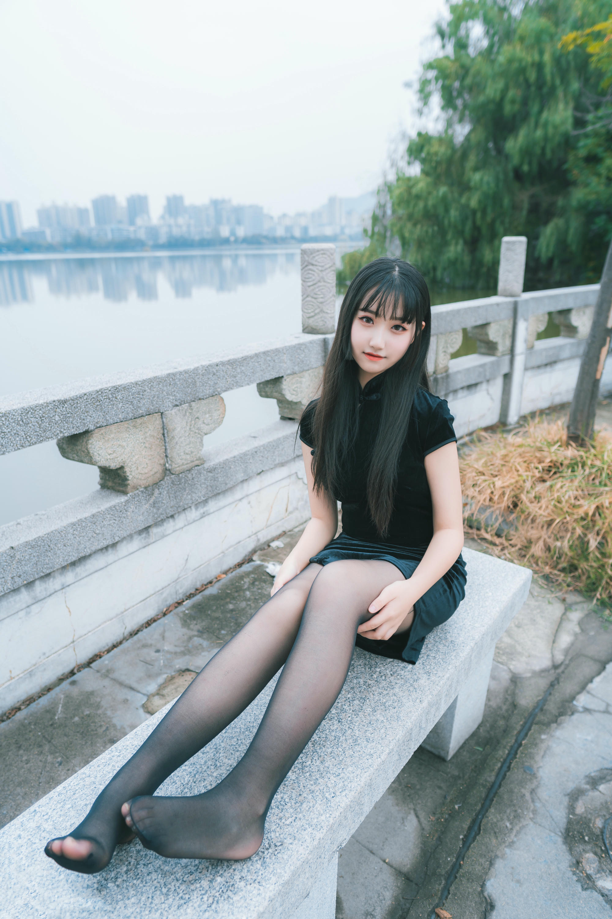 [喵糖映画]VOL.461 旗袍园游[36P／244MB]_第2集