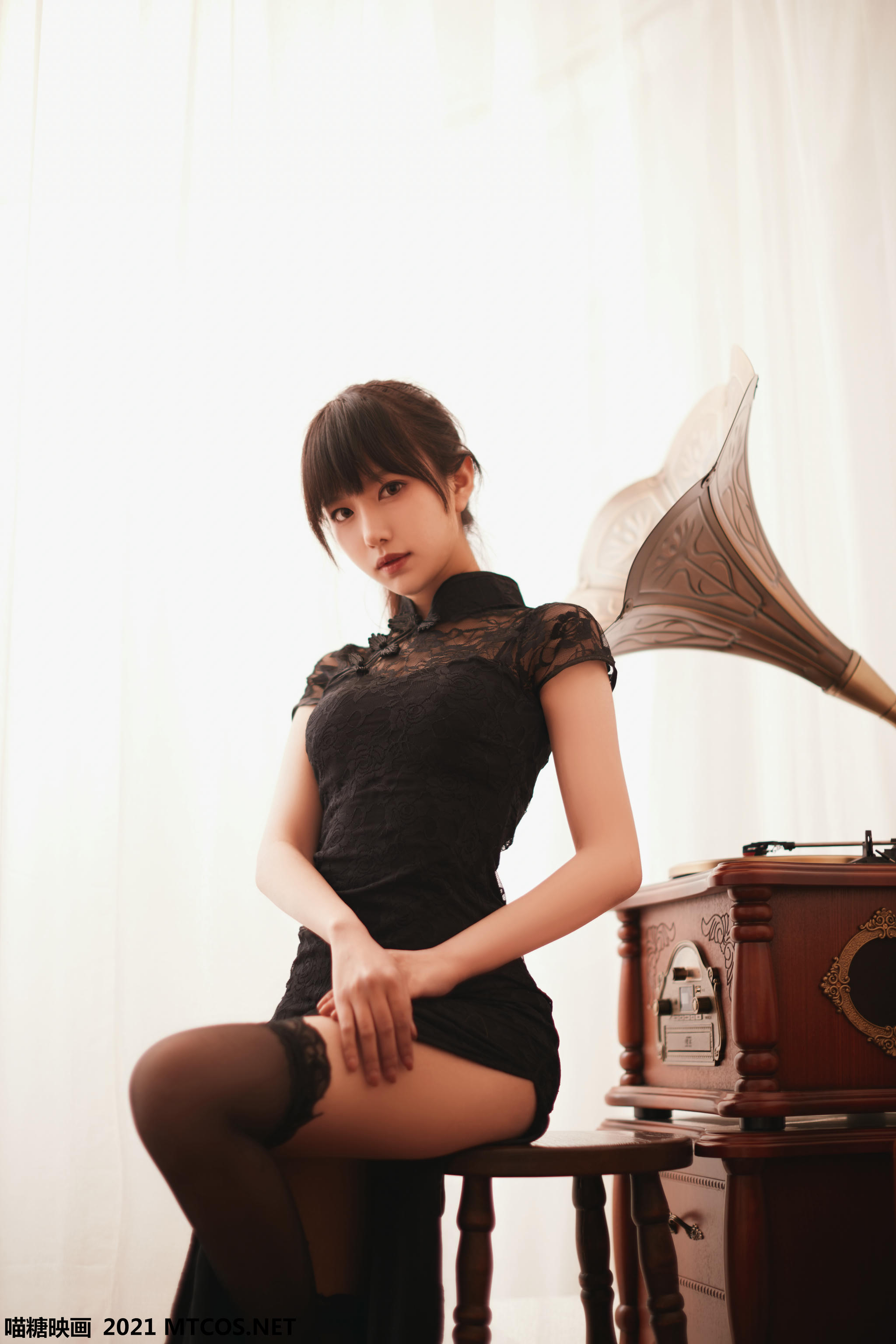 [喵糖映画]VOL.463 窗前女友[20P／279MB]_第1集