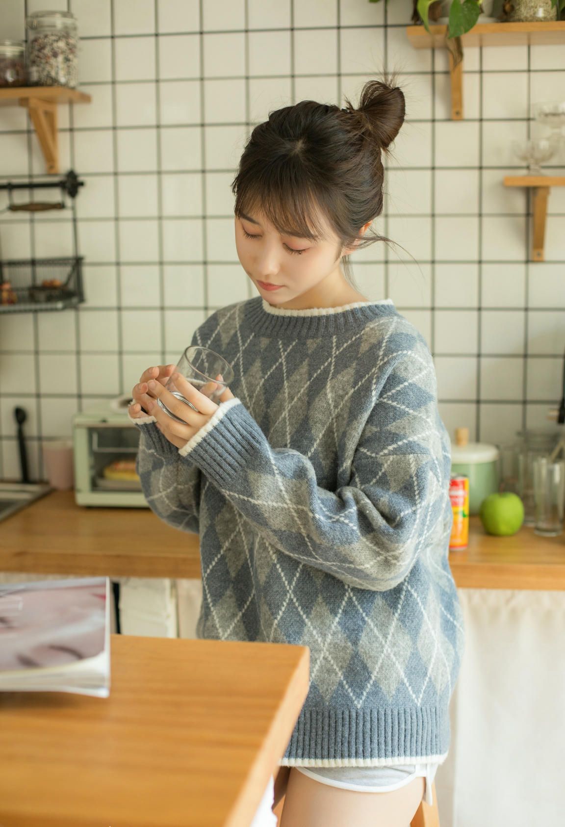 [喵糖映画] VOL.003 镜酱 不知梦[86P／276MB]_第1集