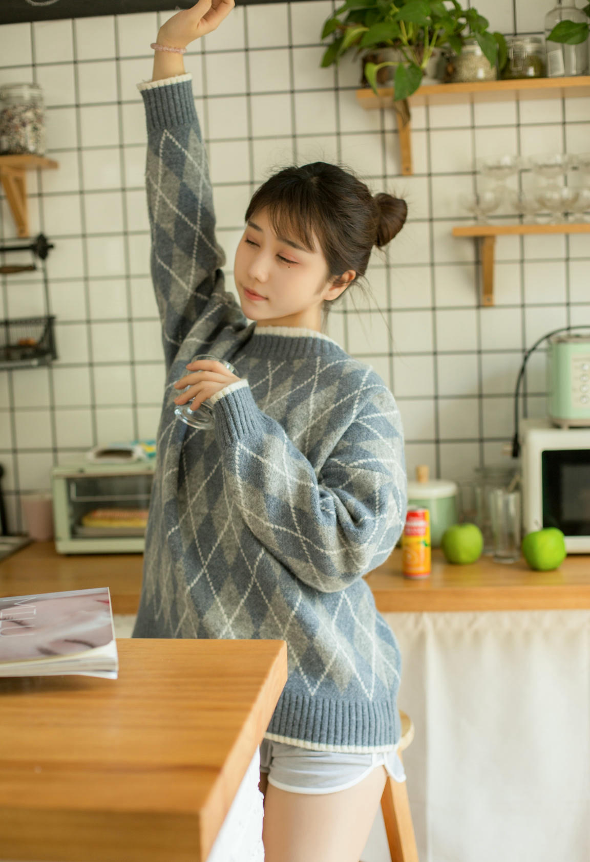 [喵糖映画] VOL.003 镜酱 不知梦[86P／276MB]_第1集