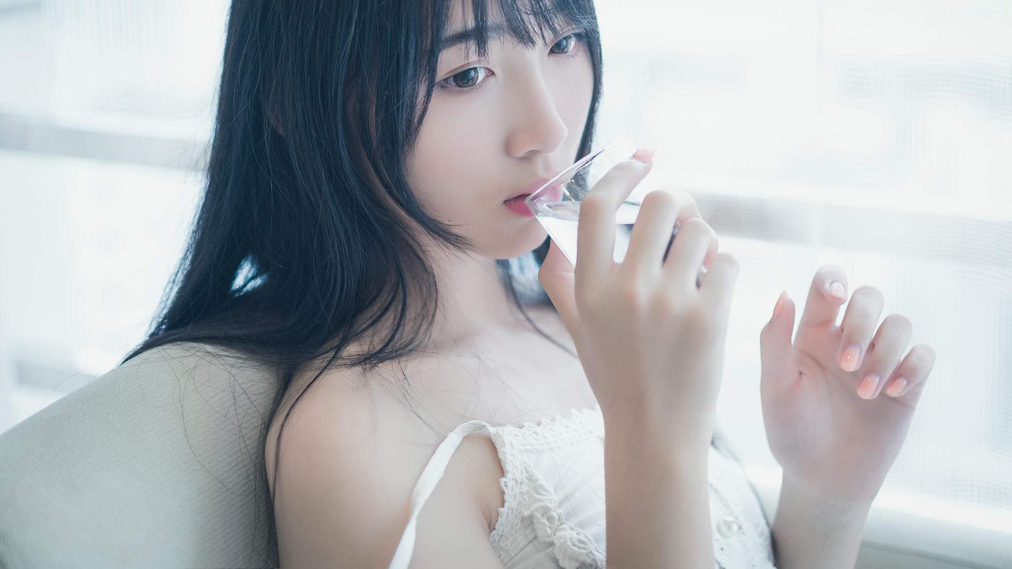 [喵糖映画] VOL.006 慵懒的起床[37P／66MB]_第2集