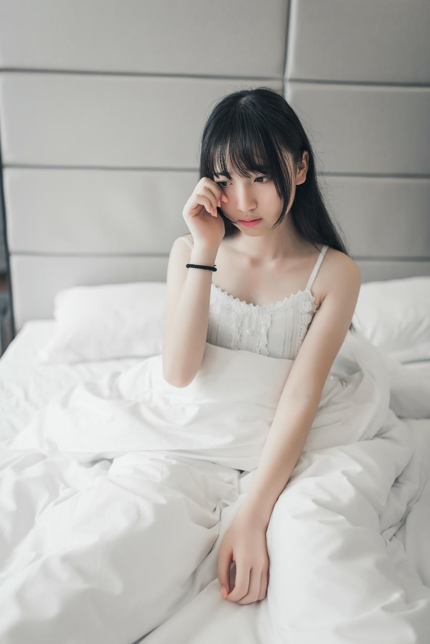 [喵糖映画] VOL.006 慵懒的起床[37P／66MB]_第1集