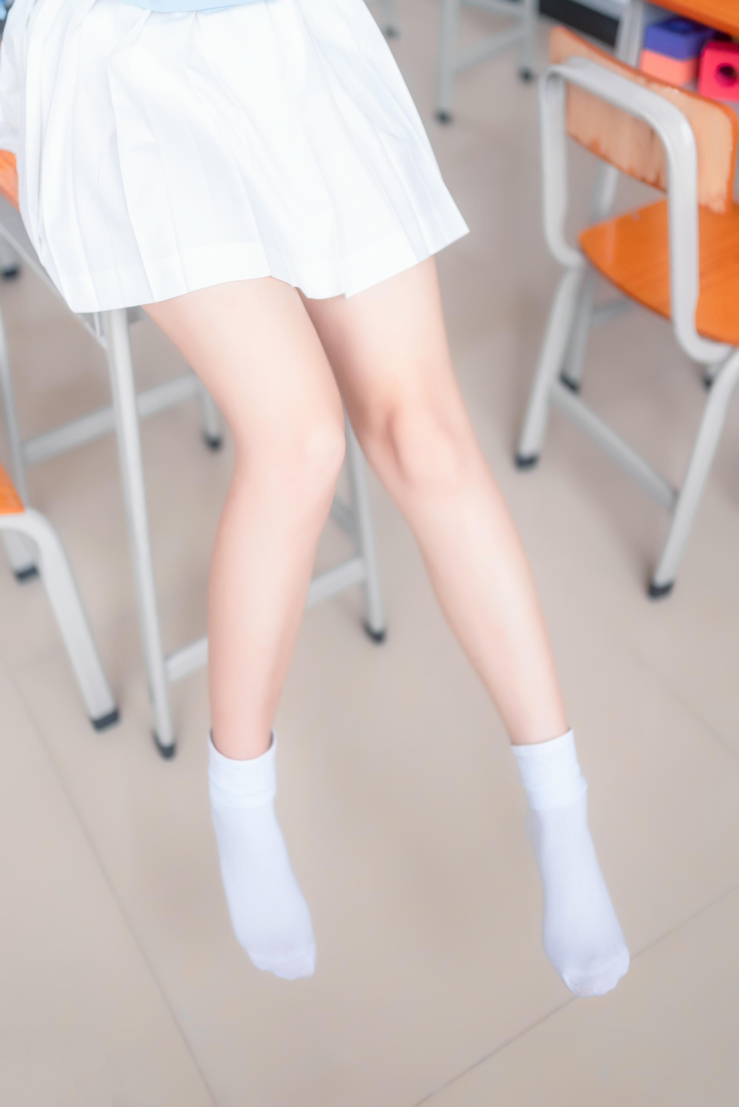 [喵糖映画] VOL.009 元气学姐[43P／611MB]_第2集