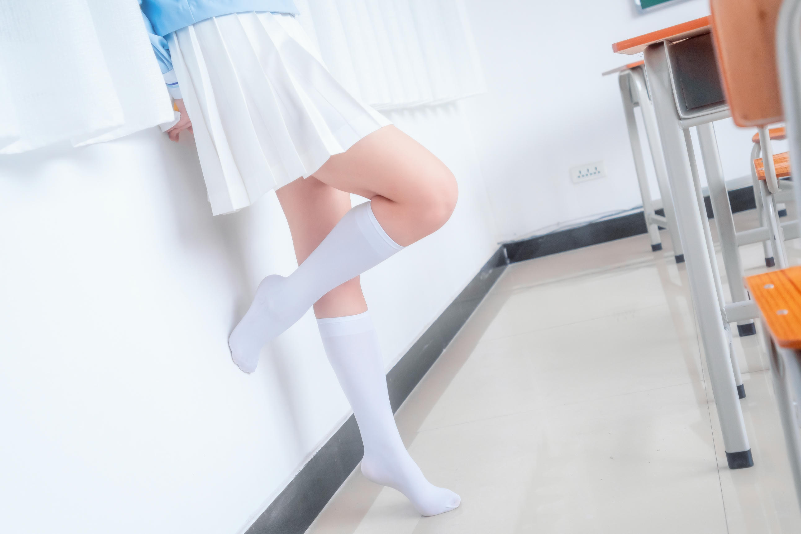 [喵糖映画] VOL.009 元气学姐[43P／611MB]_第2集