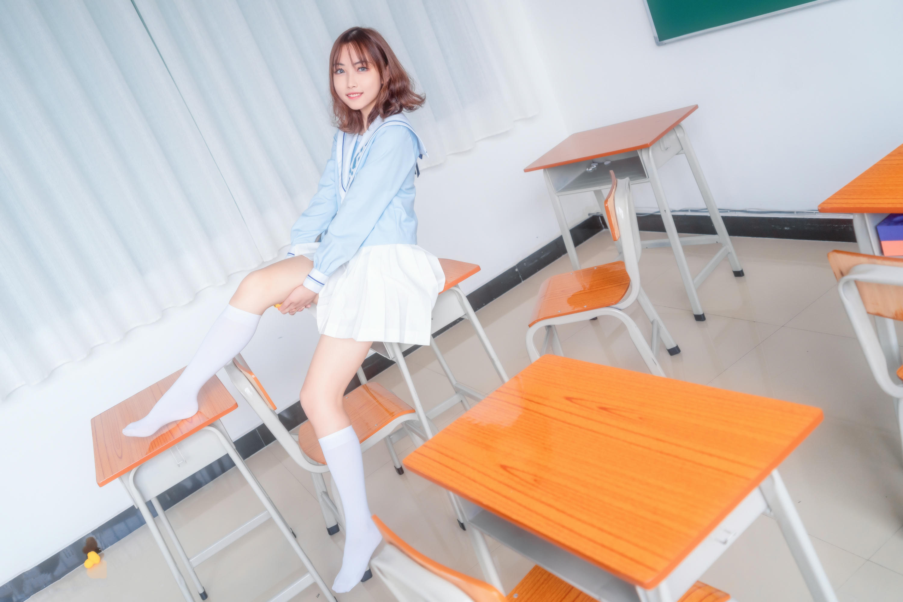 [喵糖映画] VOL.009 元气学姐[43P／611MB]_第2集