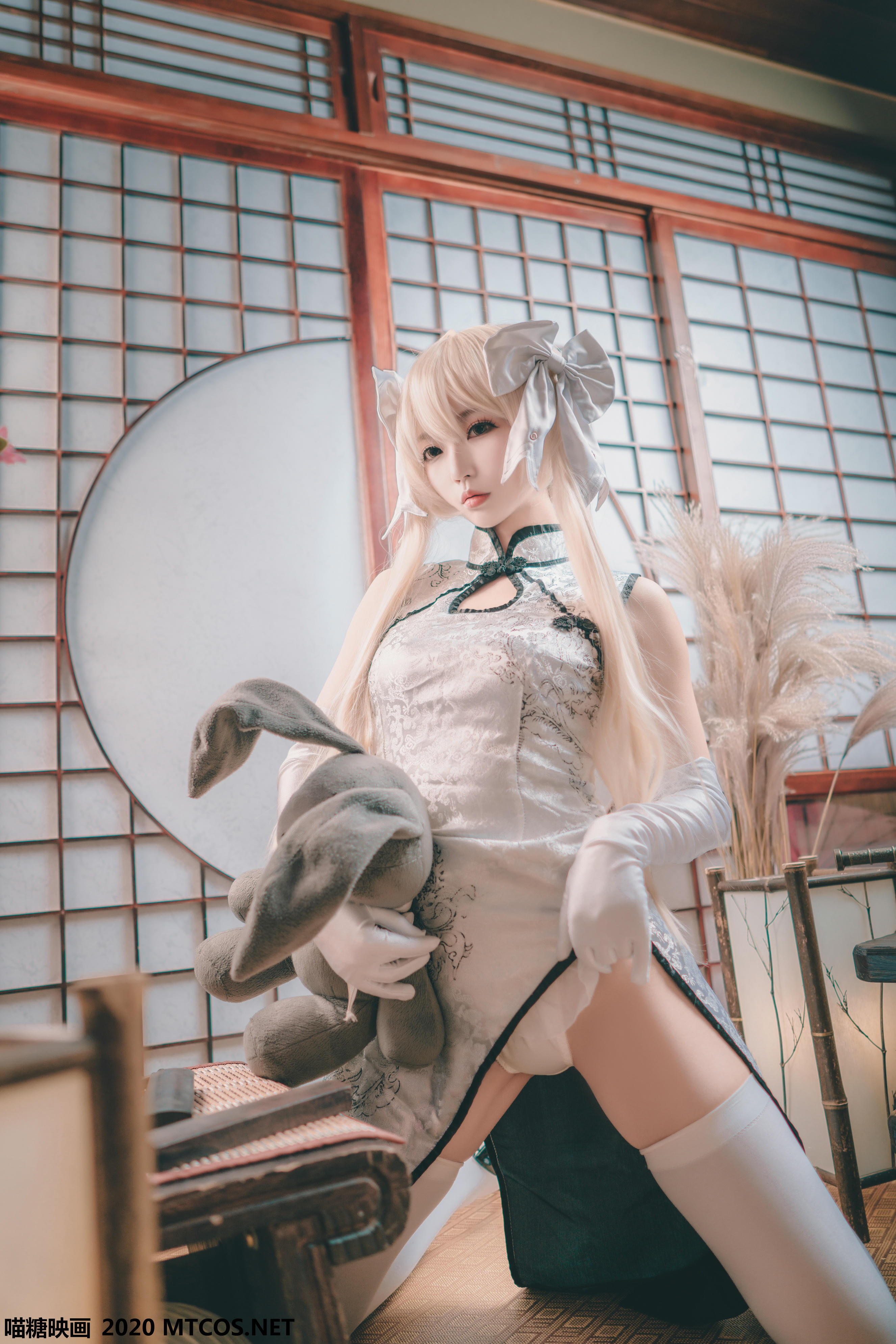 [喵糖映画] HML.009 银丝旗袍[22P／327MB]_第1集