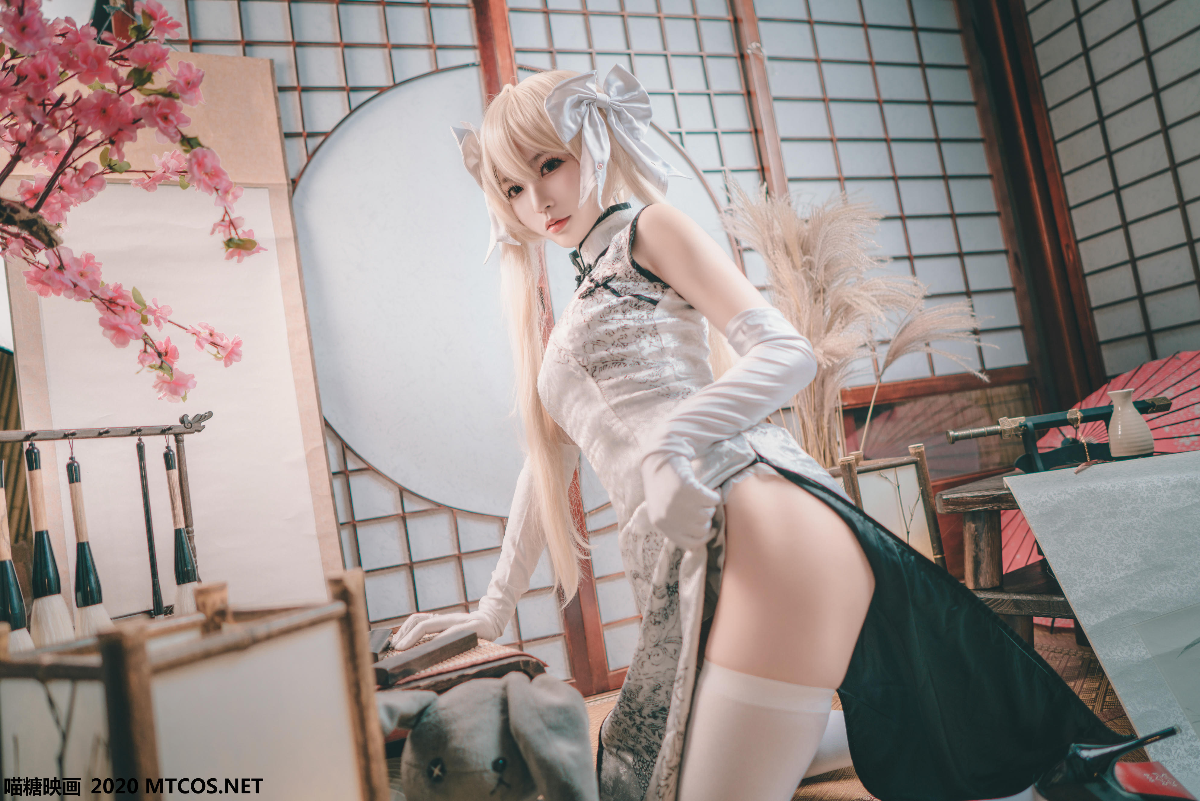 [喵糖映画] HML.009 银丝旗袍[22P／327MB]_第1集