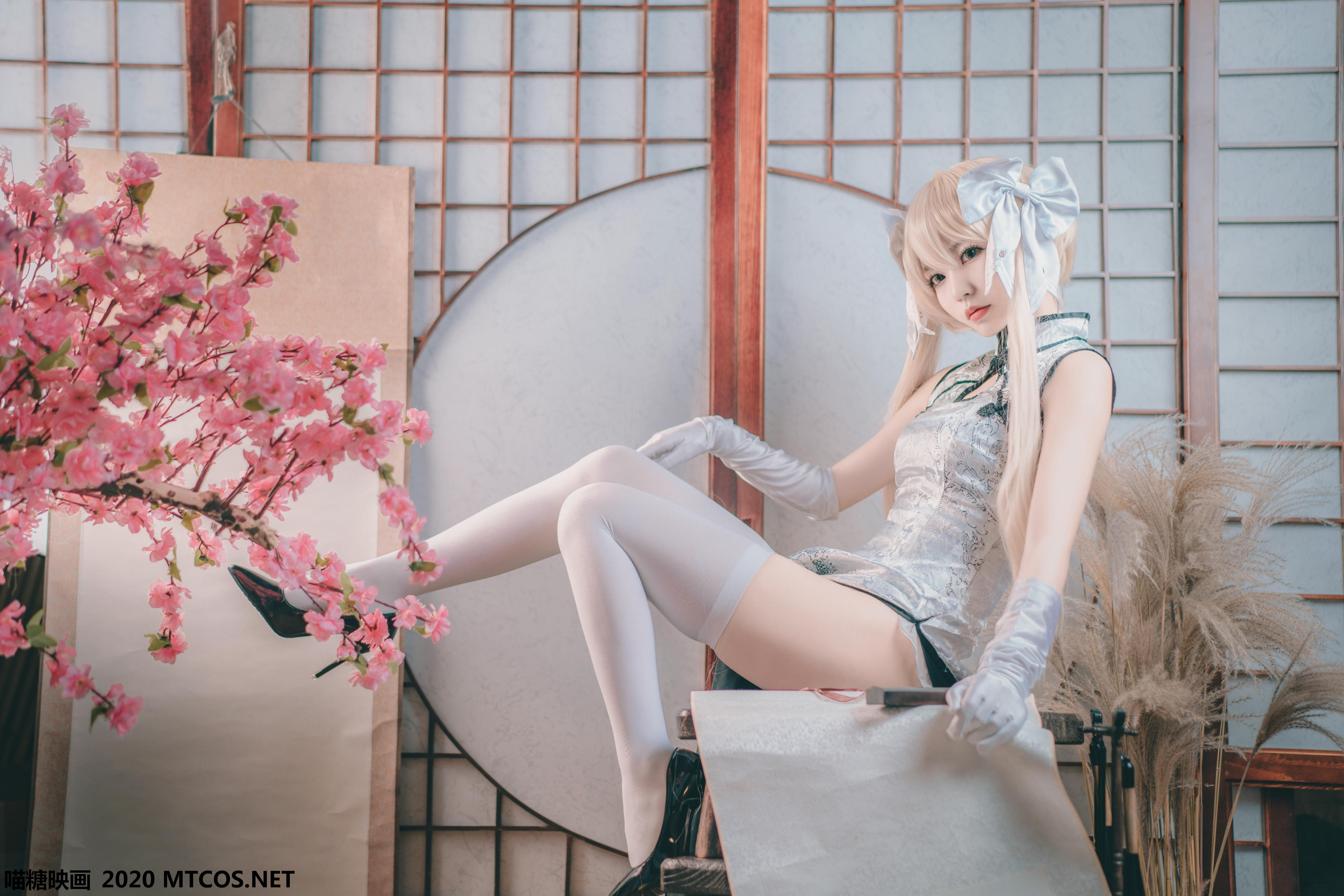 [喵糖映画] HML.009 银丝旗袍[22P／327MB]_第1集