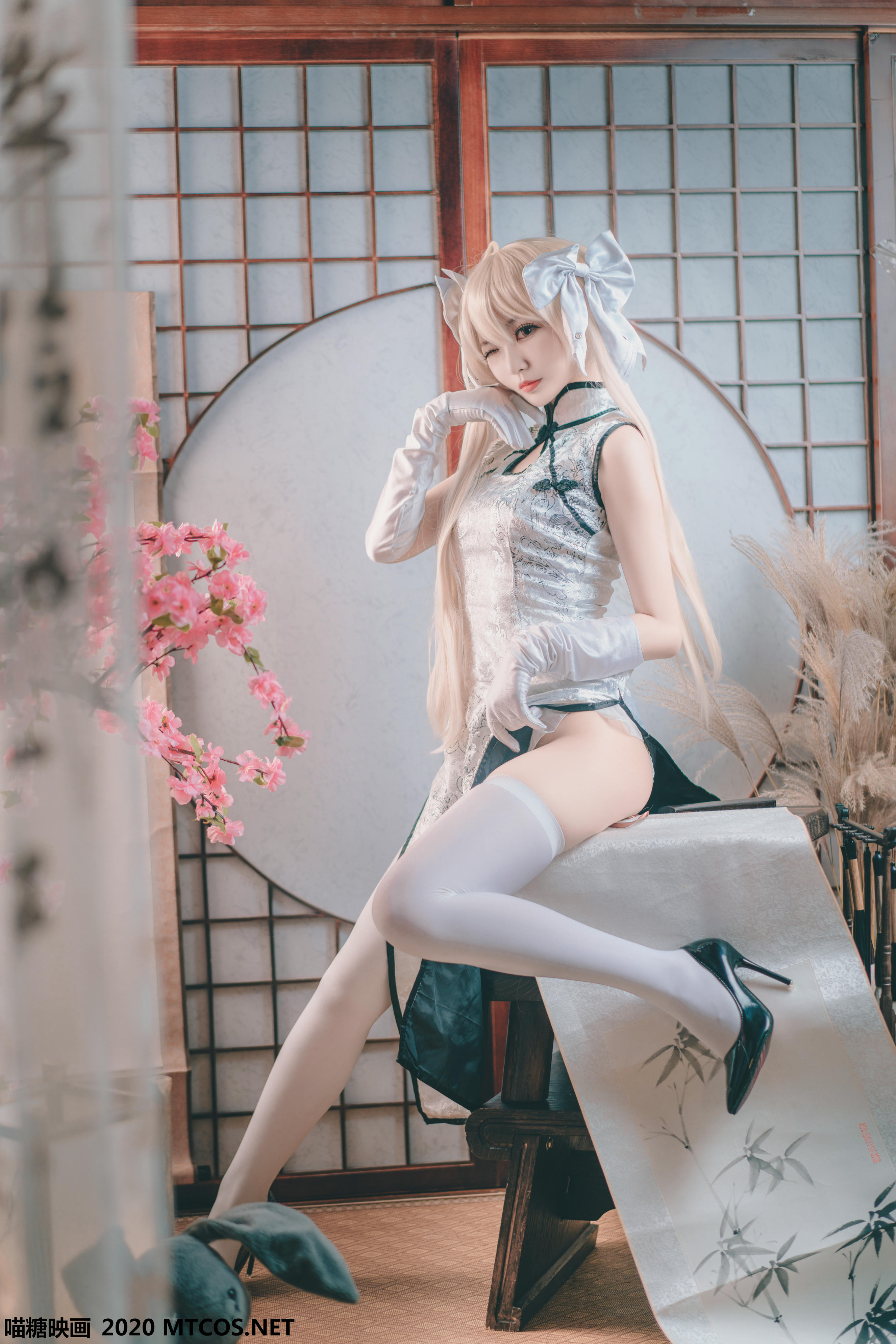 [喵糖映画] HML.009 银丝旗袍[22P／327MB]_第1集