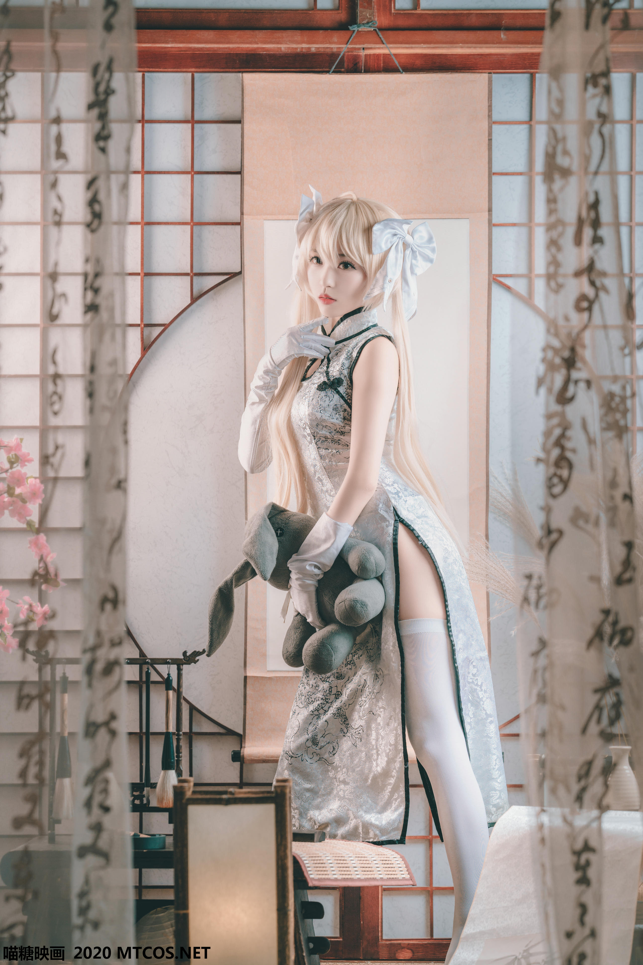 [喵糖映画] HML.009 银丝旗袍[22P／327MB]_第1集