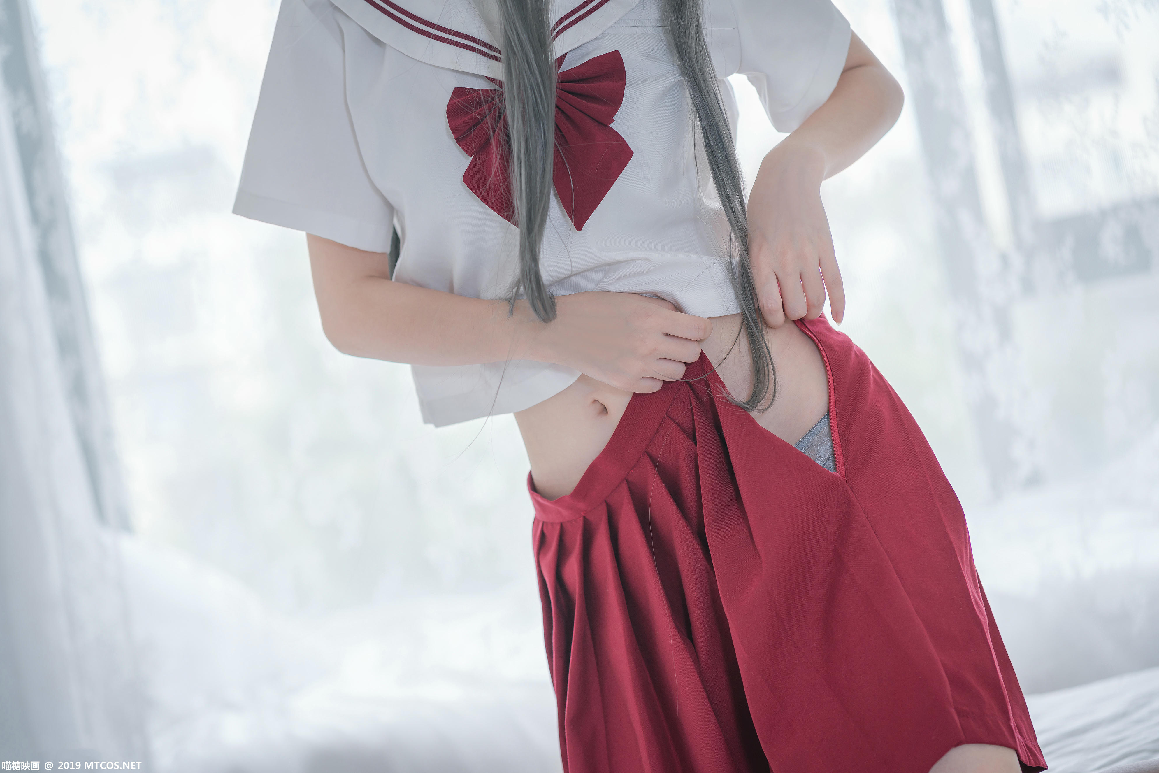 [喵糖映画] VOL.017 甜美学姐[40P／900MB]_第2集