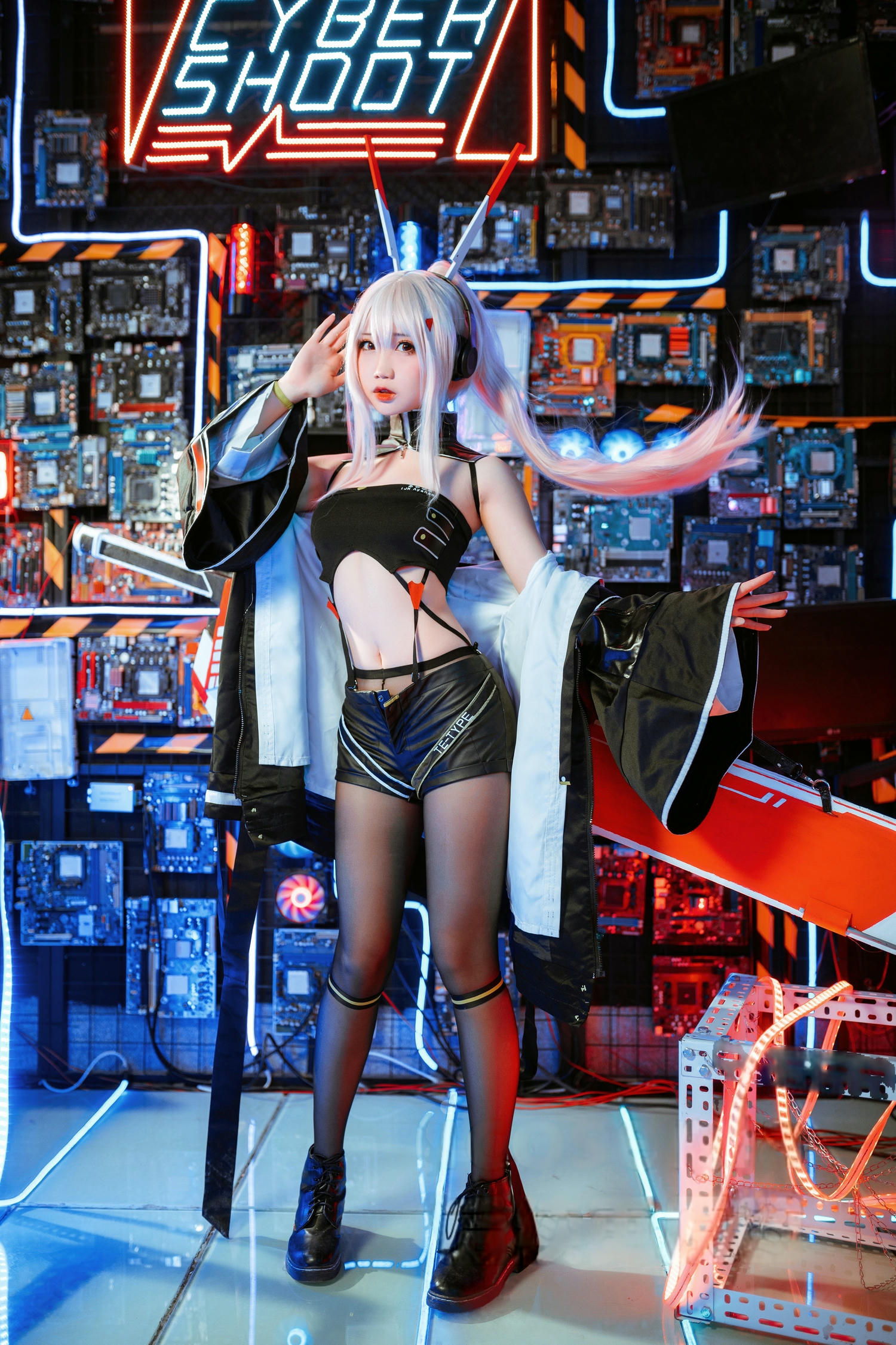 焖焖碳 NO.035 绫波鬼神乐队[24P 138.4M]_第1集