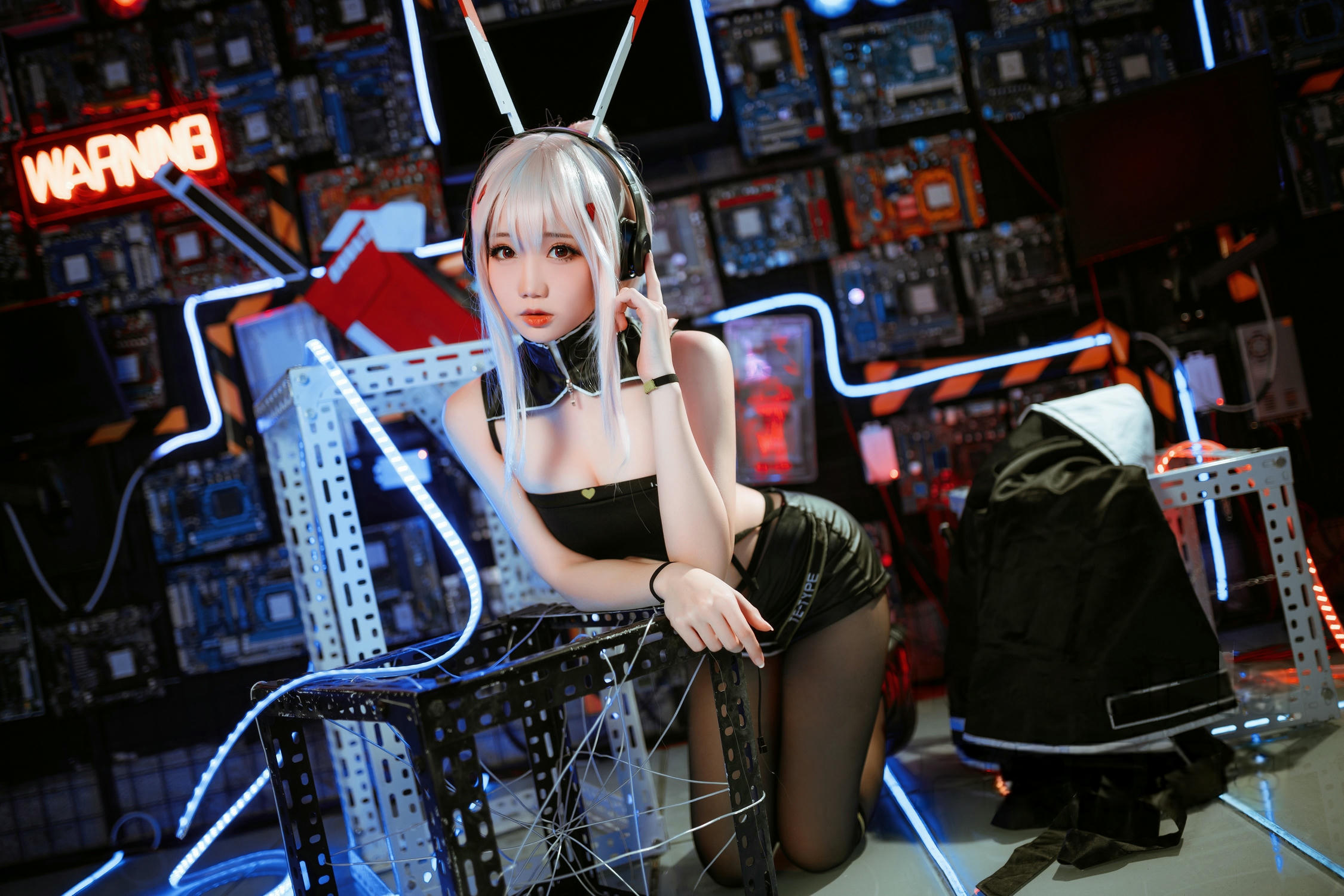 焖焖碳 NO.035 绫波鬼神乐队[24P 138.4M]_第1集