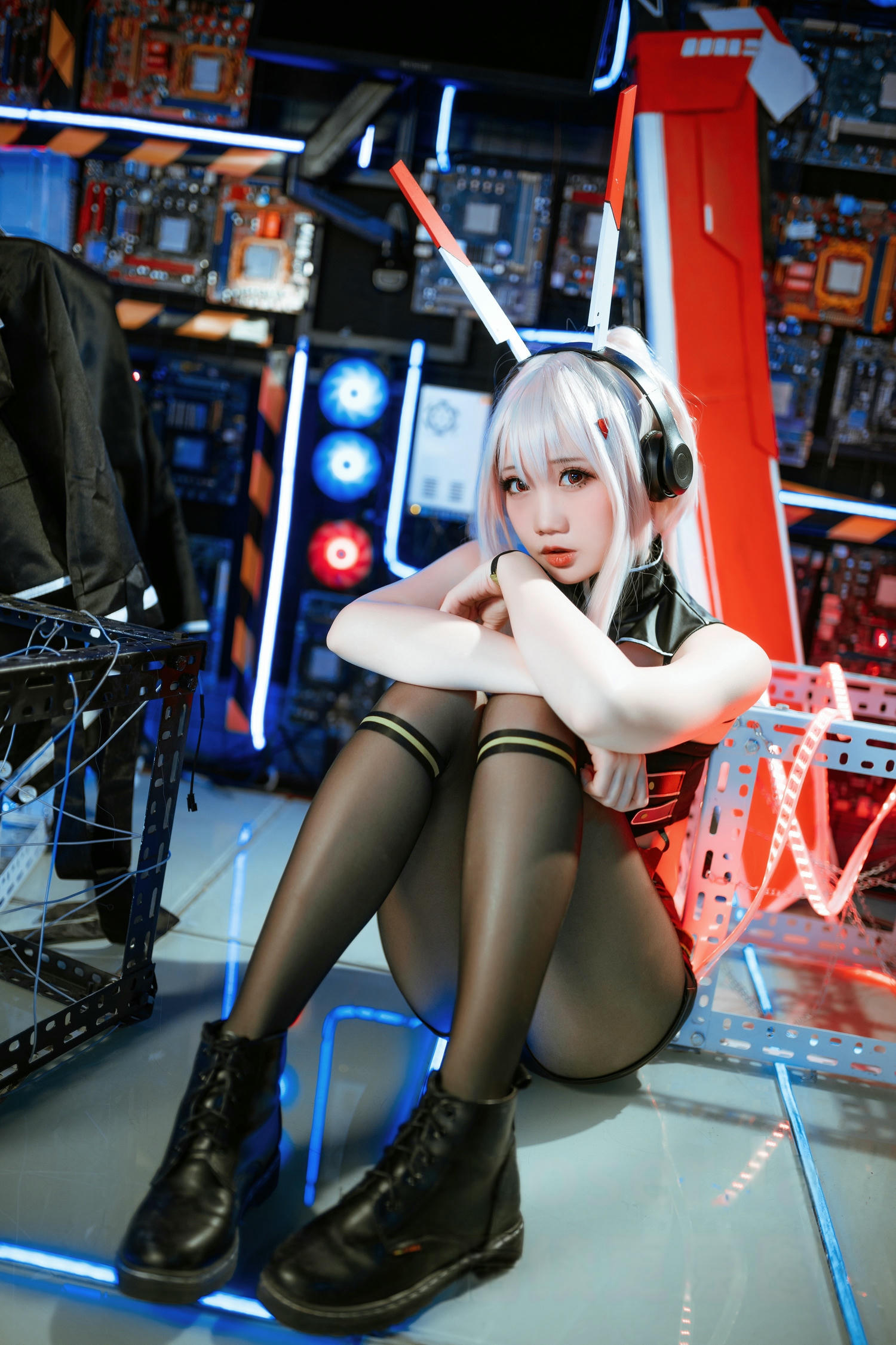 焖焖碳 NO.035 绫波鬼神乐队[24P 138.4M]_第1集