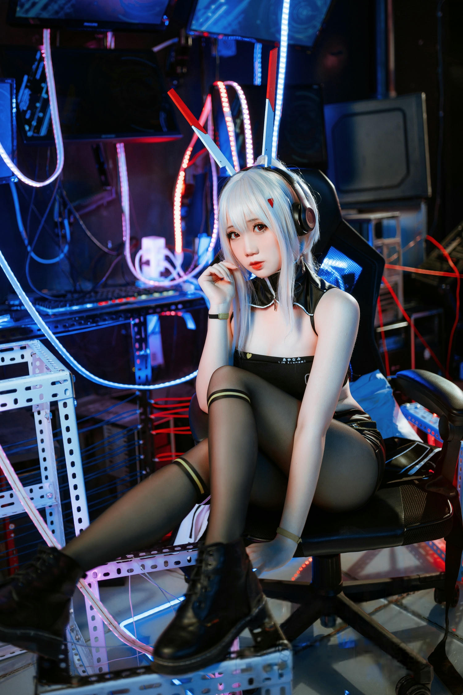 焖焖碳 NO.035 绫波鬼神乐队[24P 138.4M]_第1集