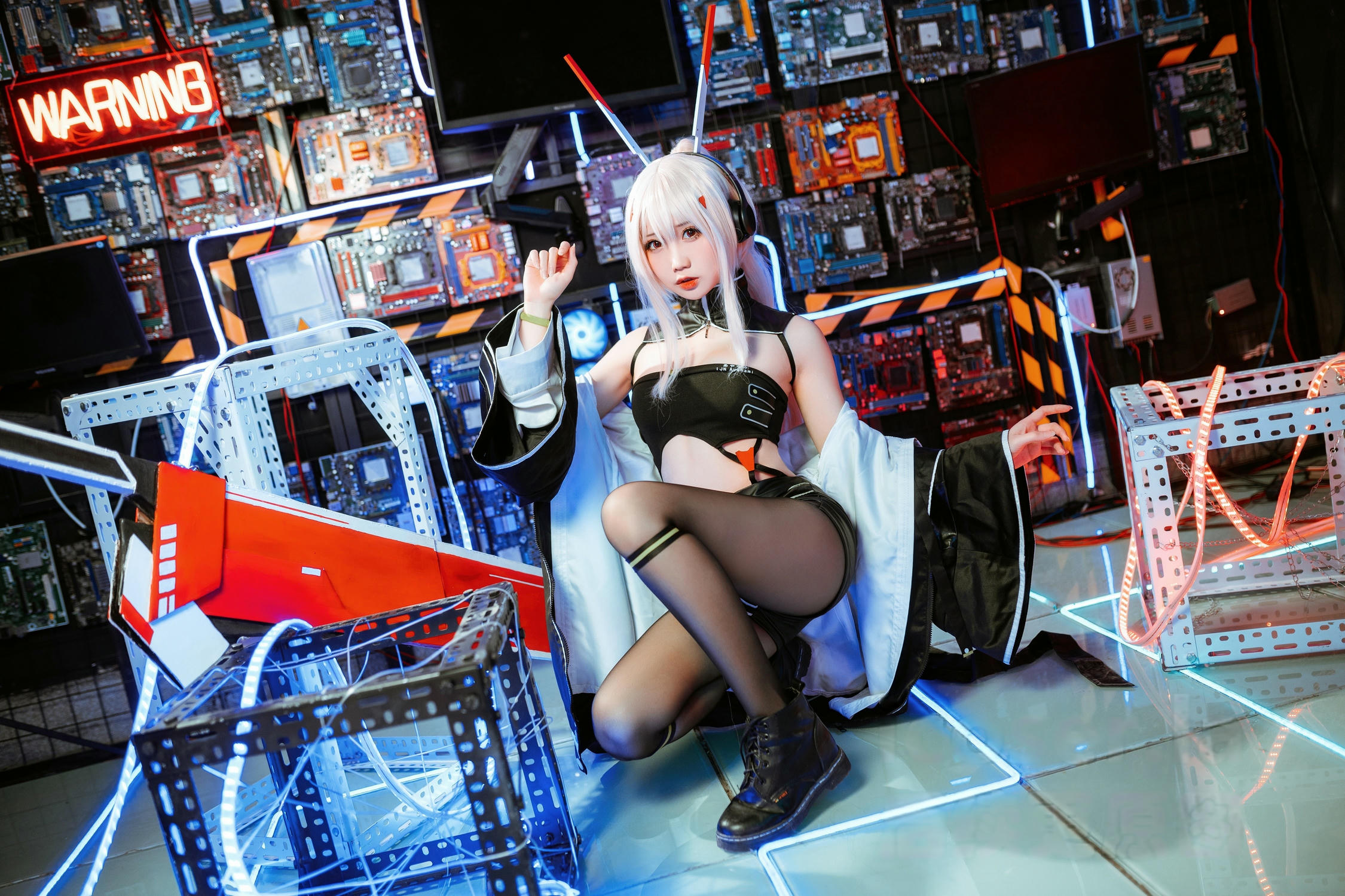 焖焖碳 NO.035 绫波鬼神乐队[24P 138.4M]_第1集