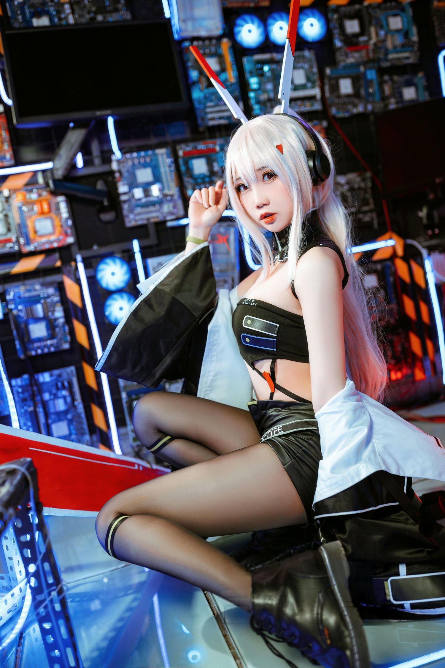 焖焖碳 NO.035 绫波鬼神乐队[24P 138.4M]_第1集